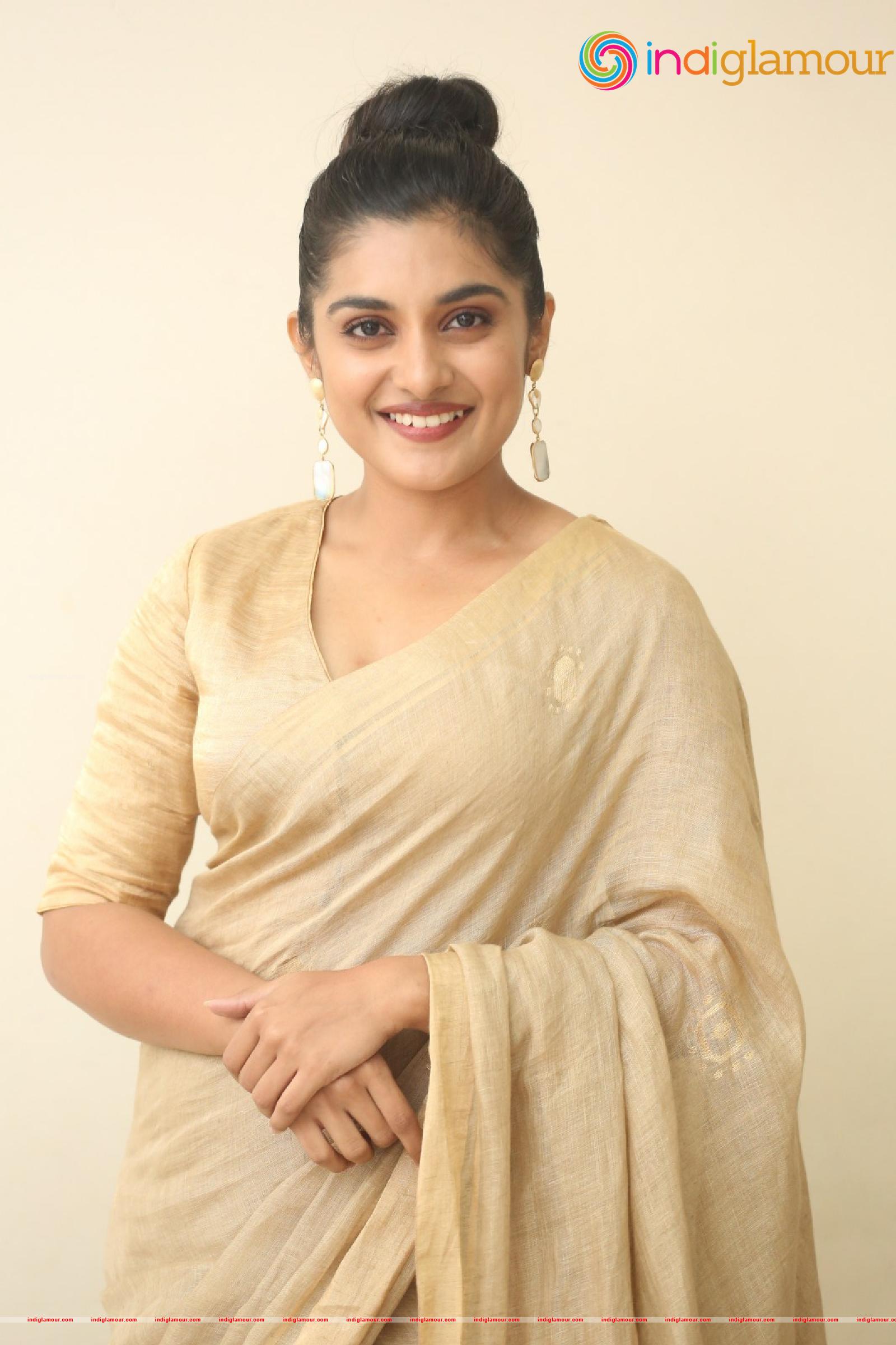 Nivetha Thomas Actress hd photo