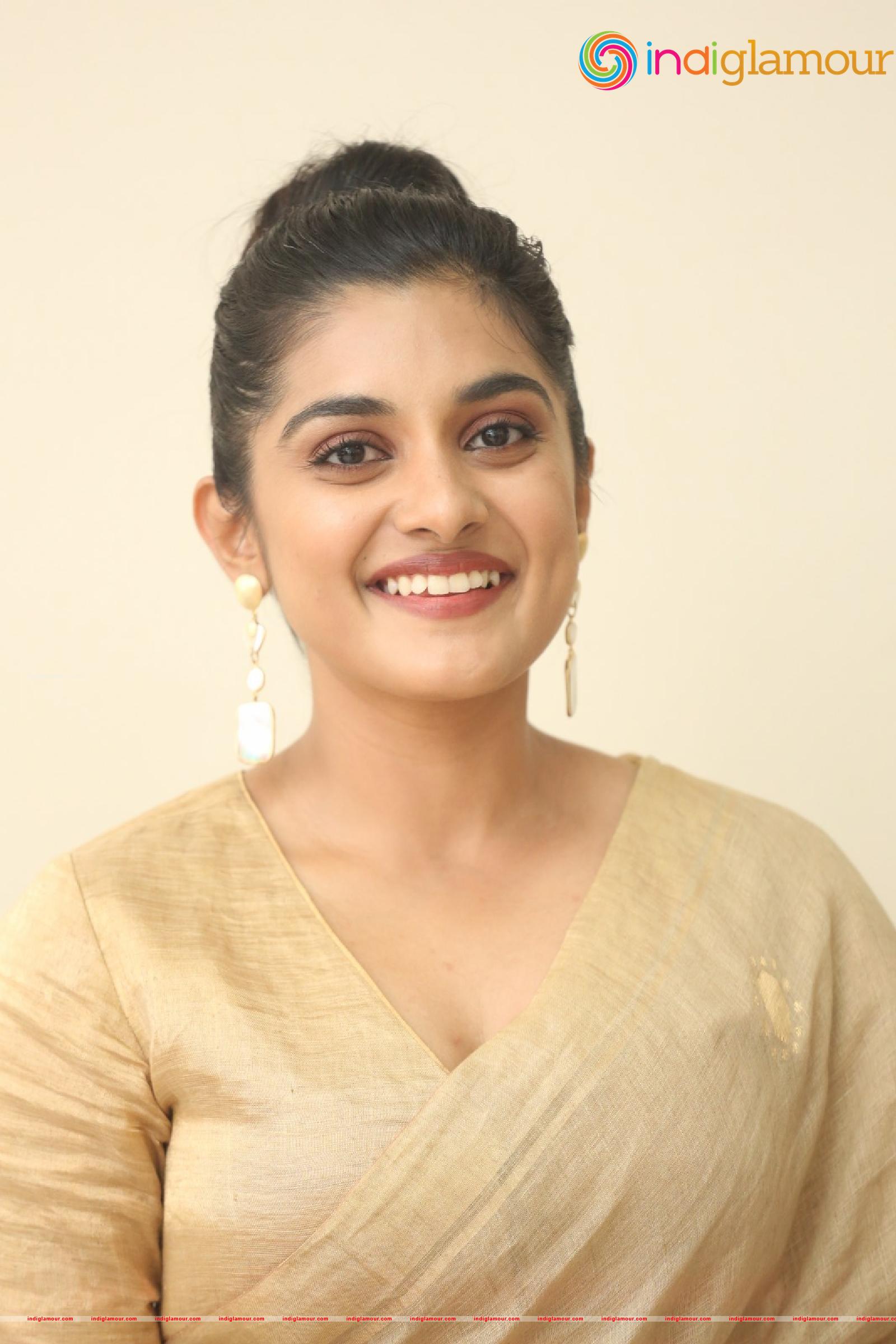 Nivetha Thomas Actress hd photo