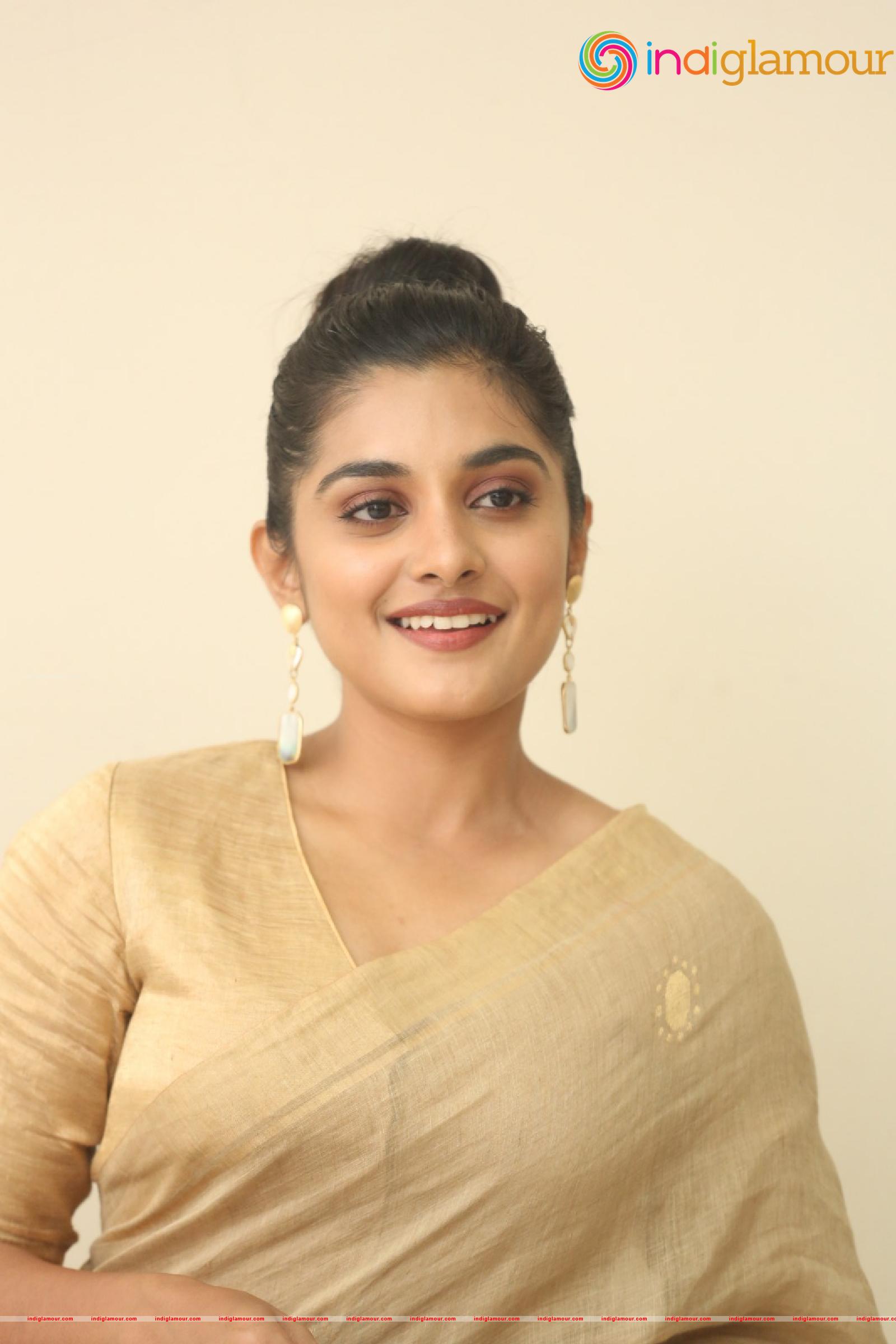 Nivetha Thomas Actress hd photo