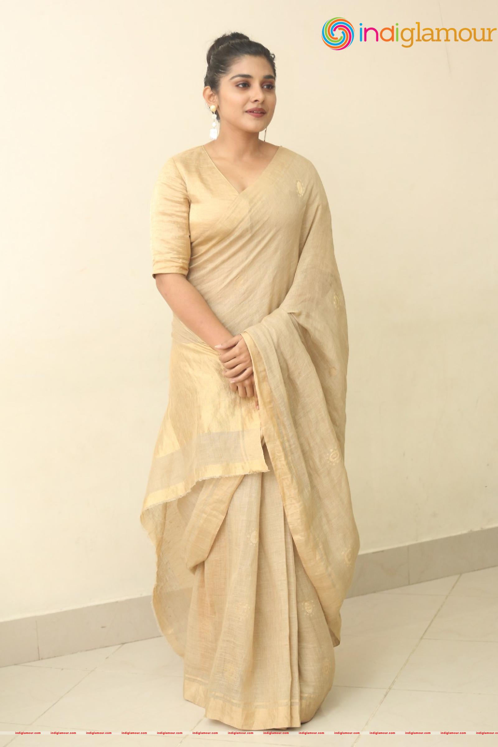 Nivetha Thomas Actress hd photo