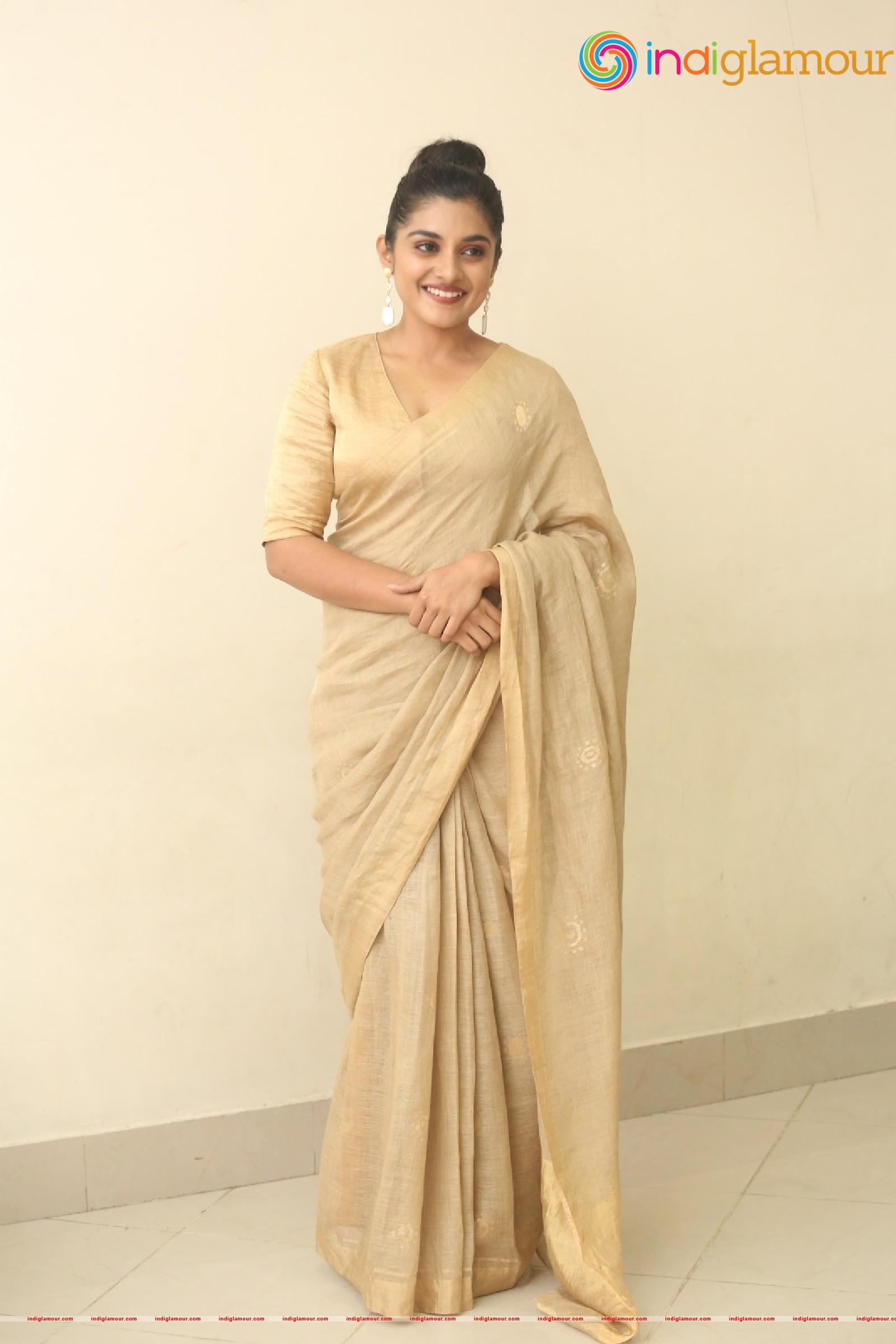 Nivetha Thomas Actress hd photo