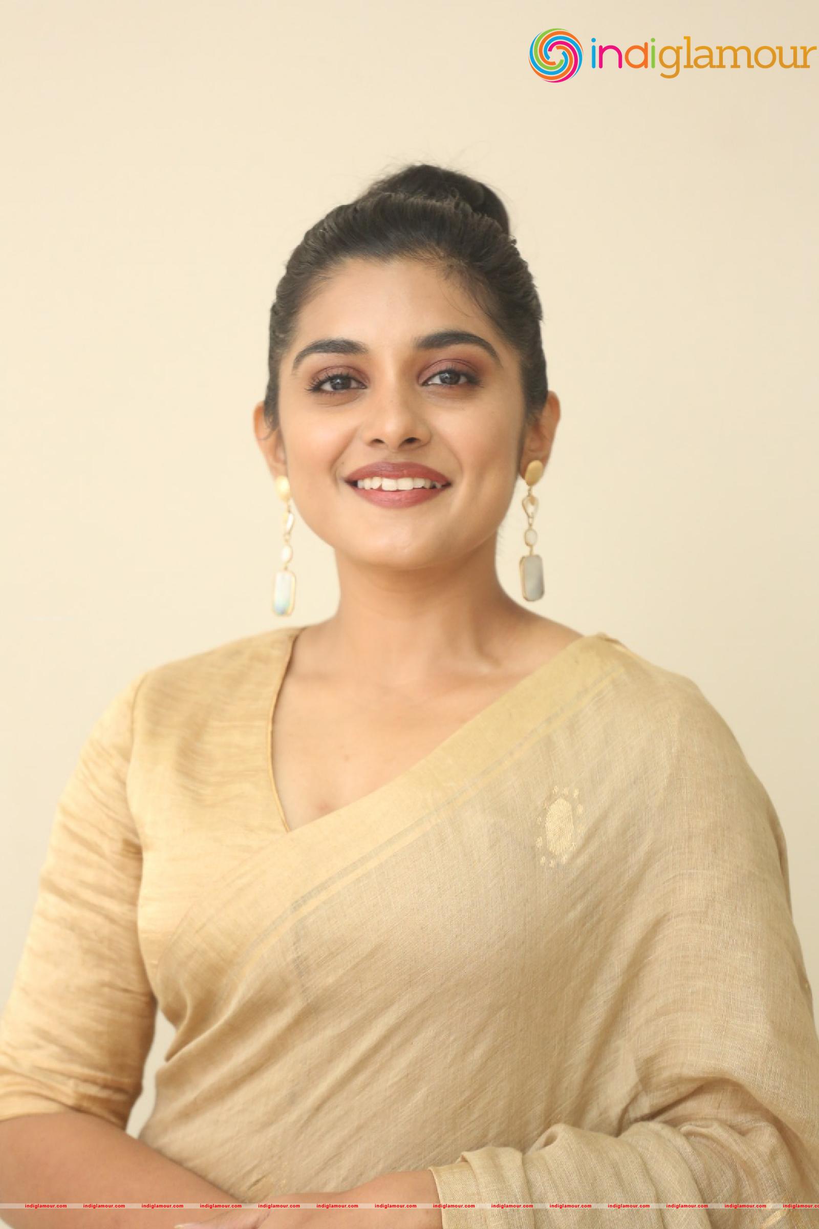 Nivetha Thomas Actress hd photo