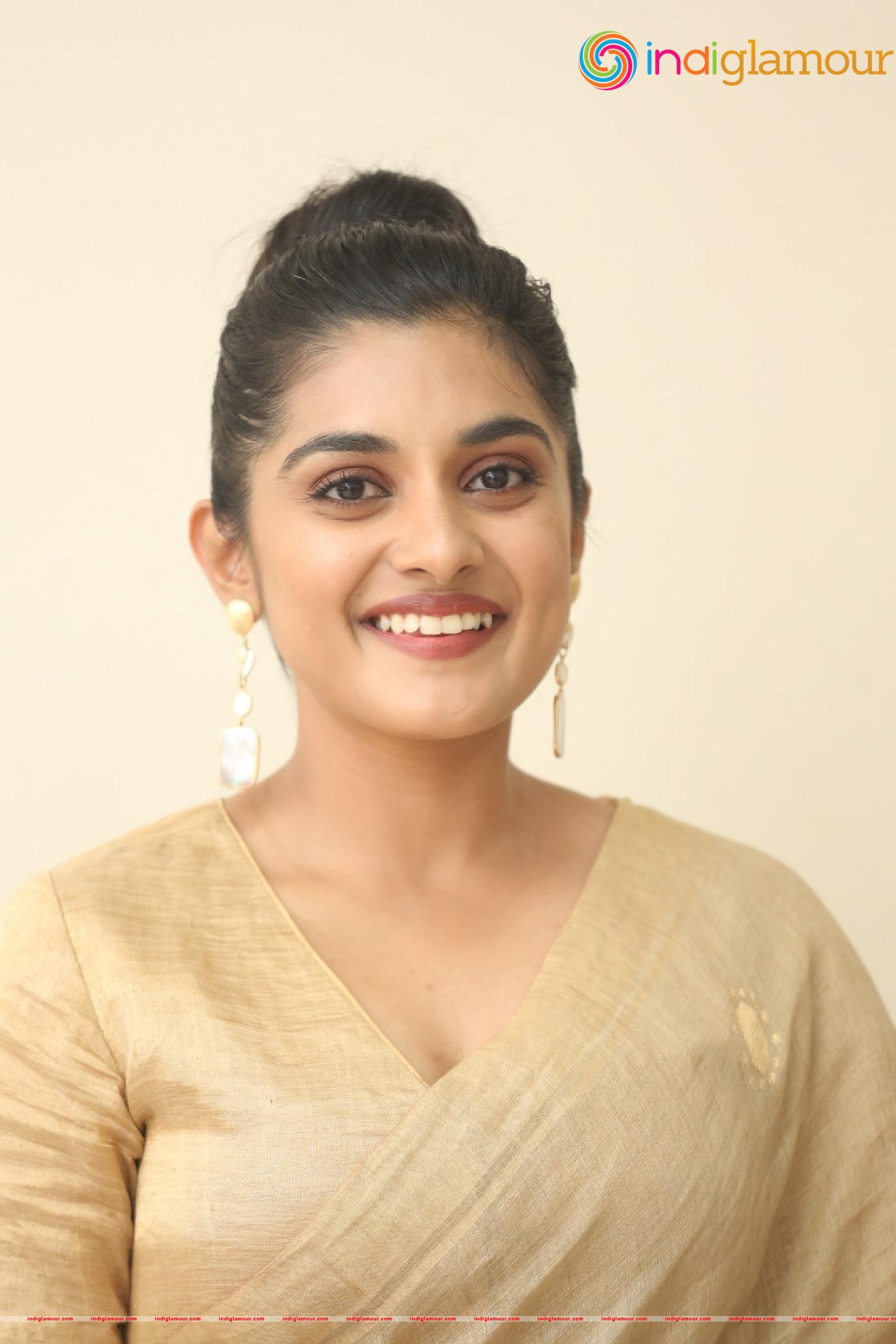 Nivetha Thomas Actress hd photo