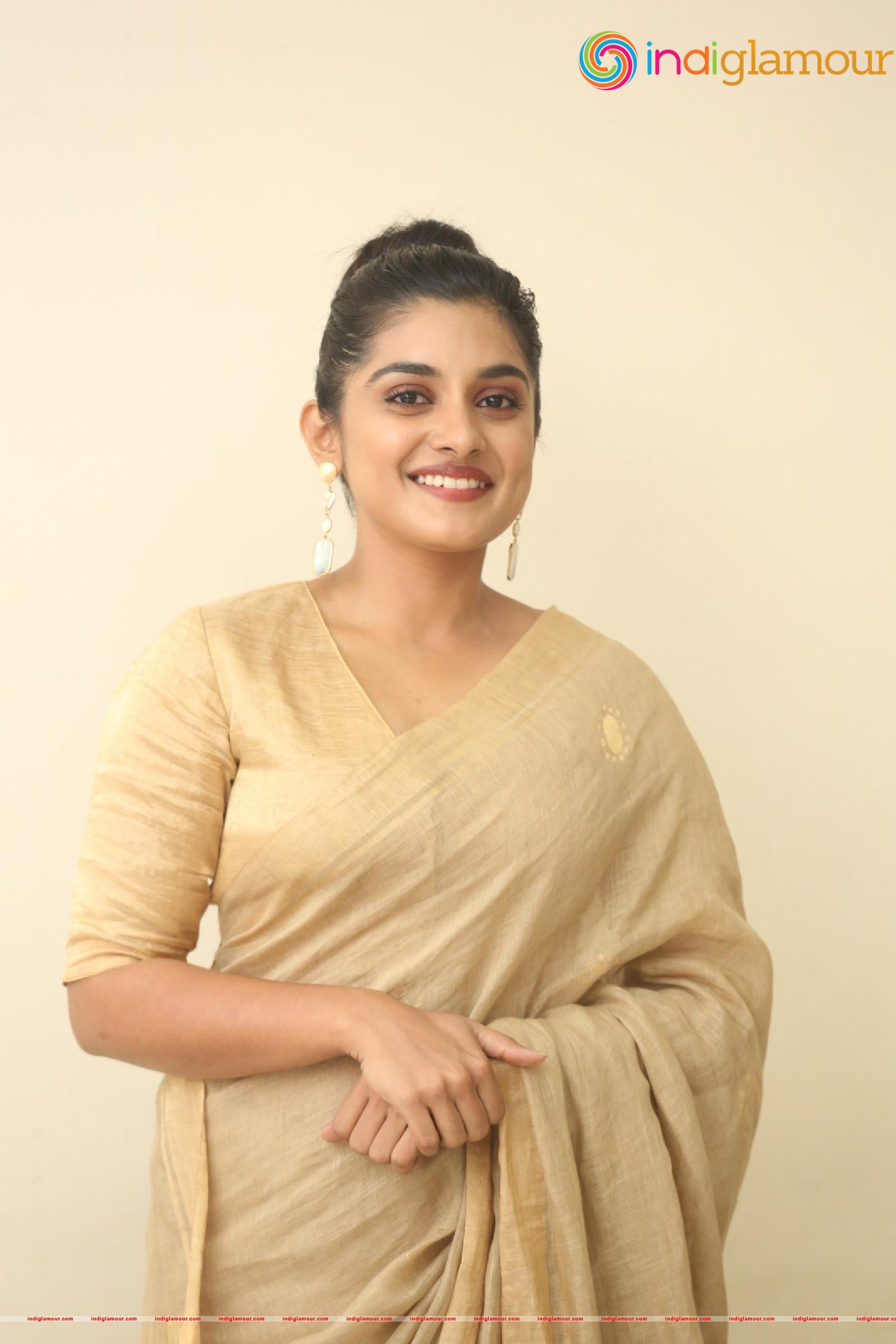 Nivetha Thomas Actress hd photo