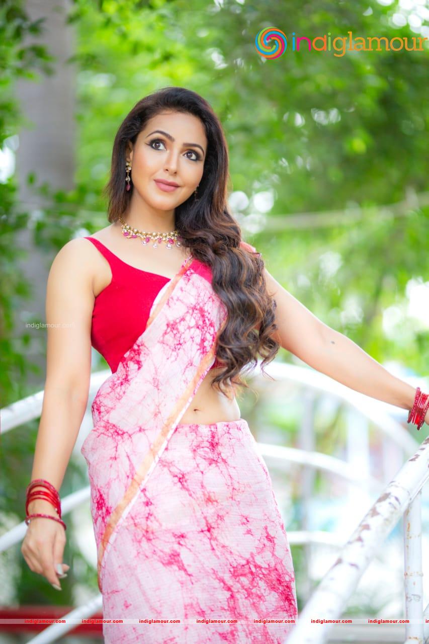Nandini Rai Actress hd photo