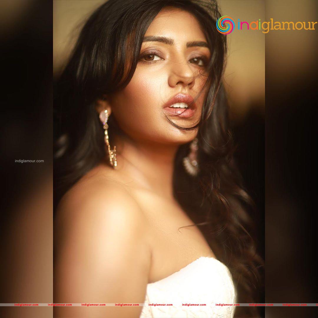 Eesha Rebba Actress hd photo