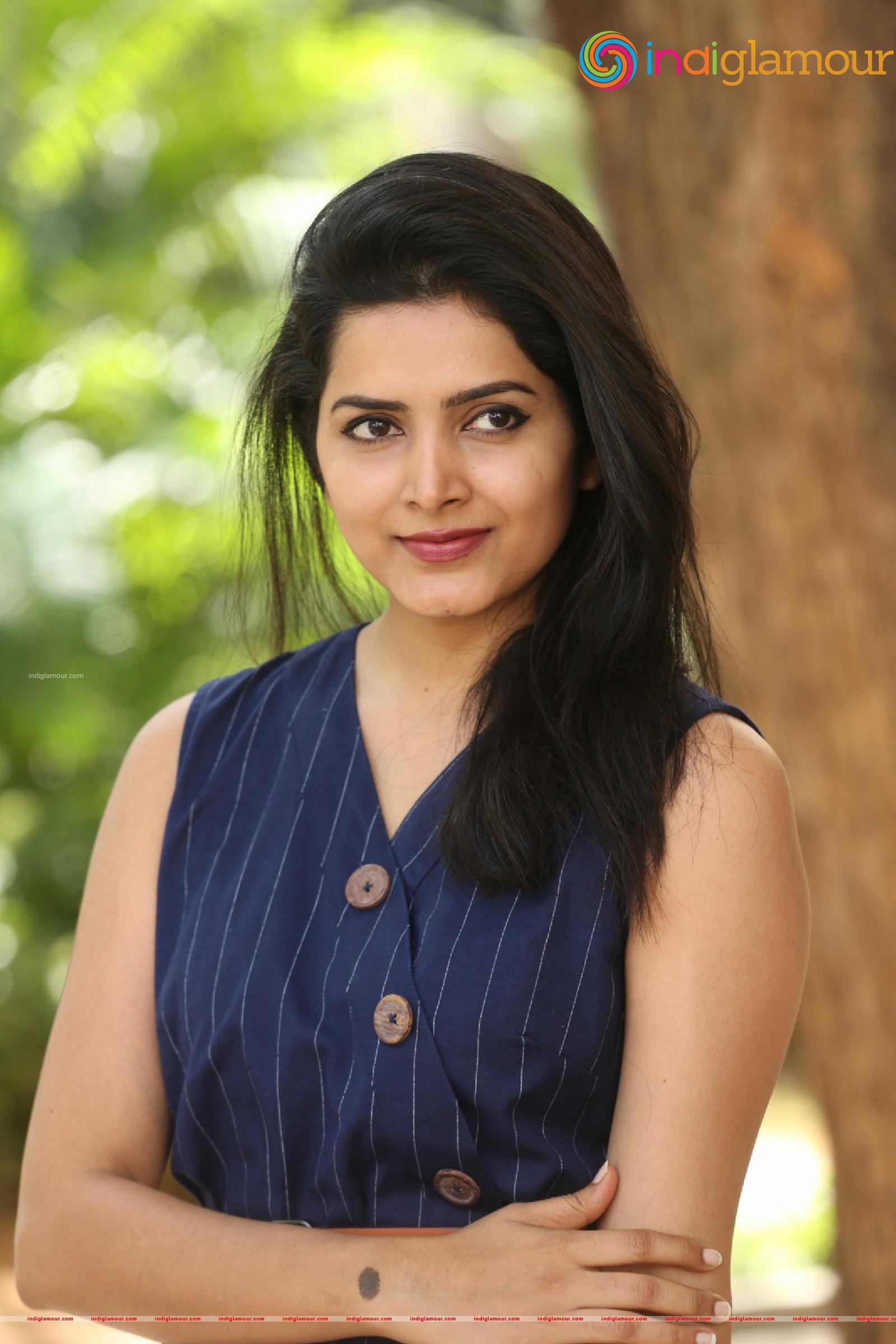 Pavani Gangireddy Actress hd photo