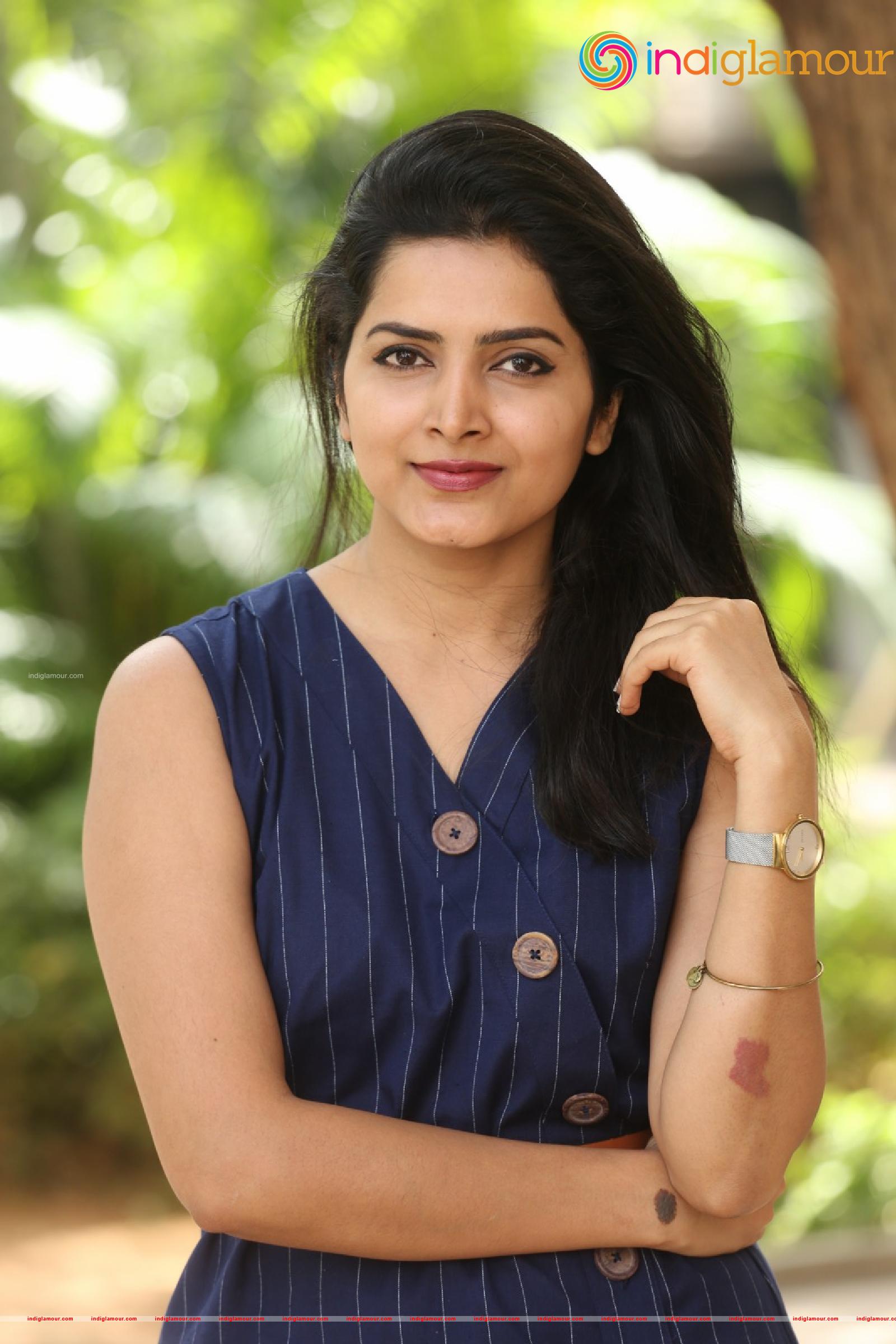 Pavani Gangireddy Actress hd photo