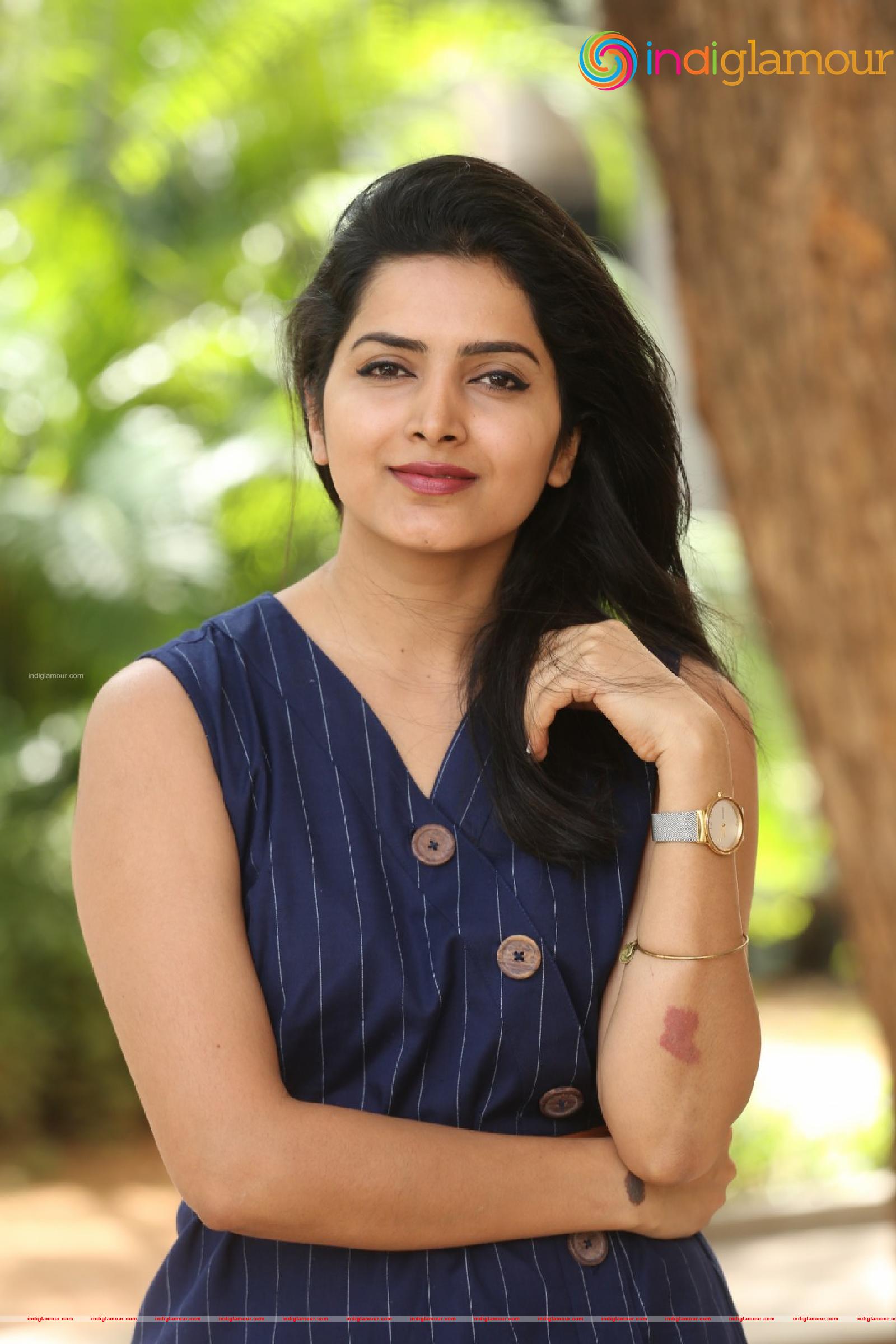 Pavani Gangireddy Actress hd photo