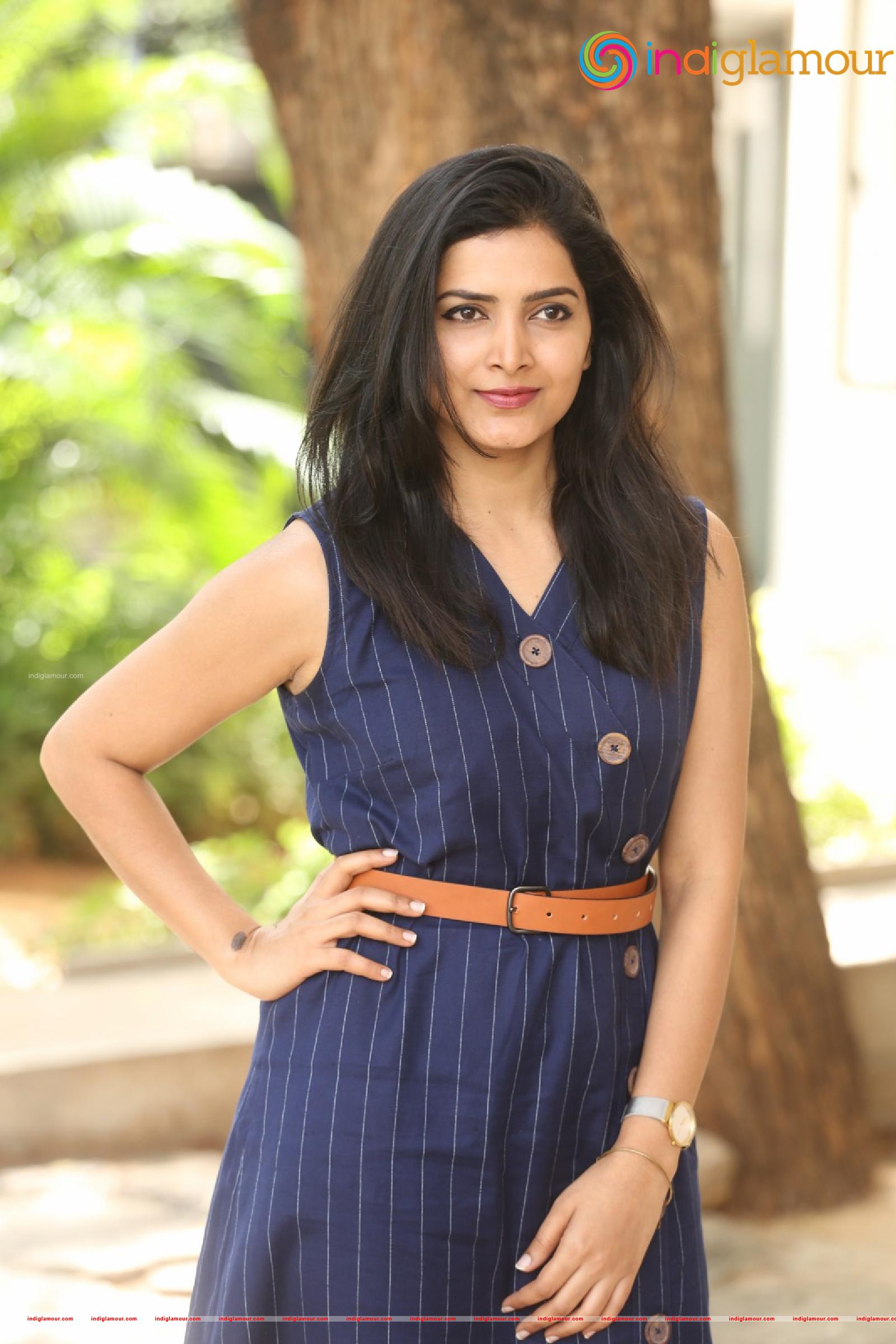 Pavani Gangireddy Actress hd photo