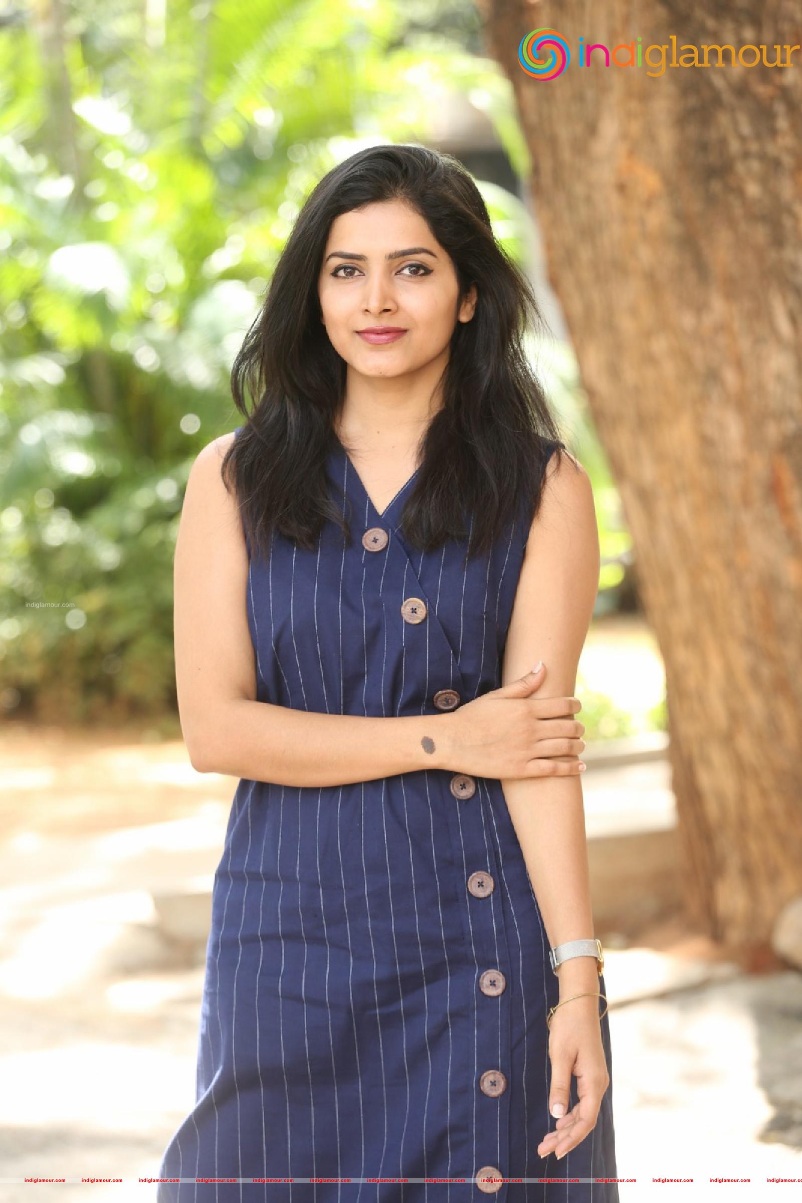 Pavani Gangireddy Actress hd photo