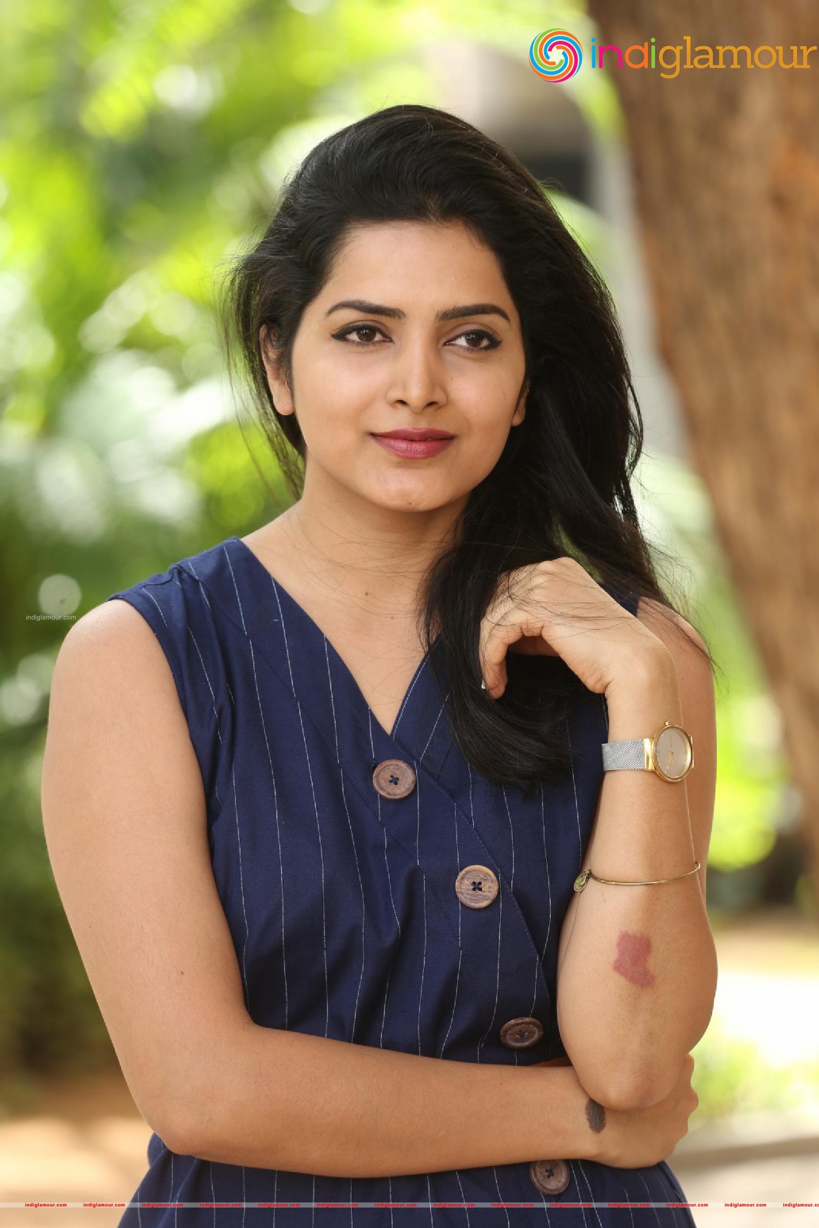 Pavani Gangireddy Actress hd photo