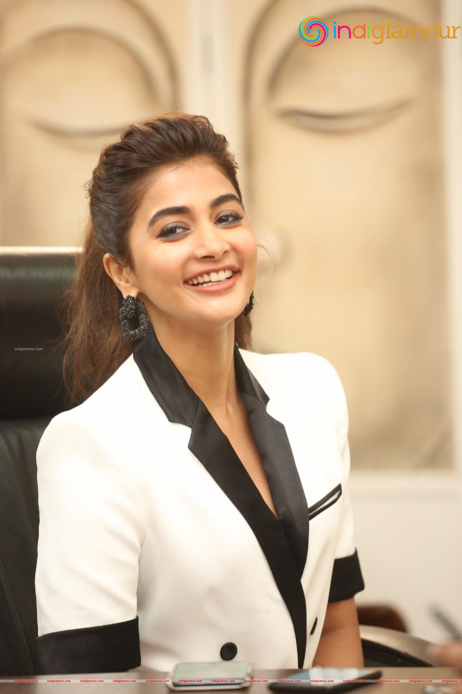 Pooja Hegde Actress hd photo