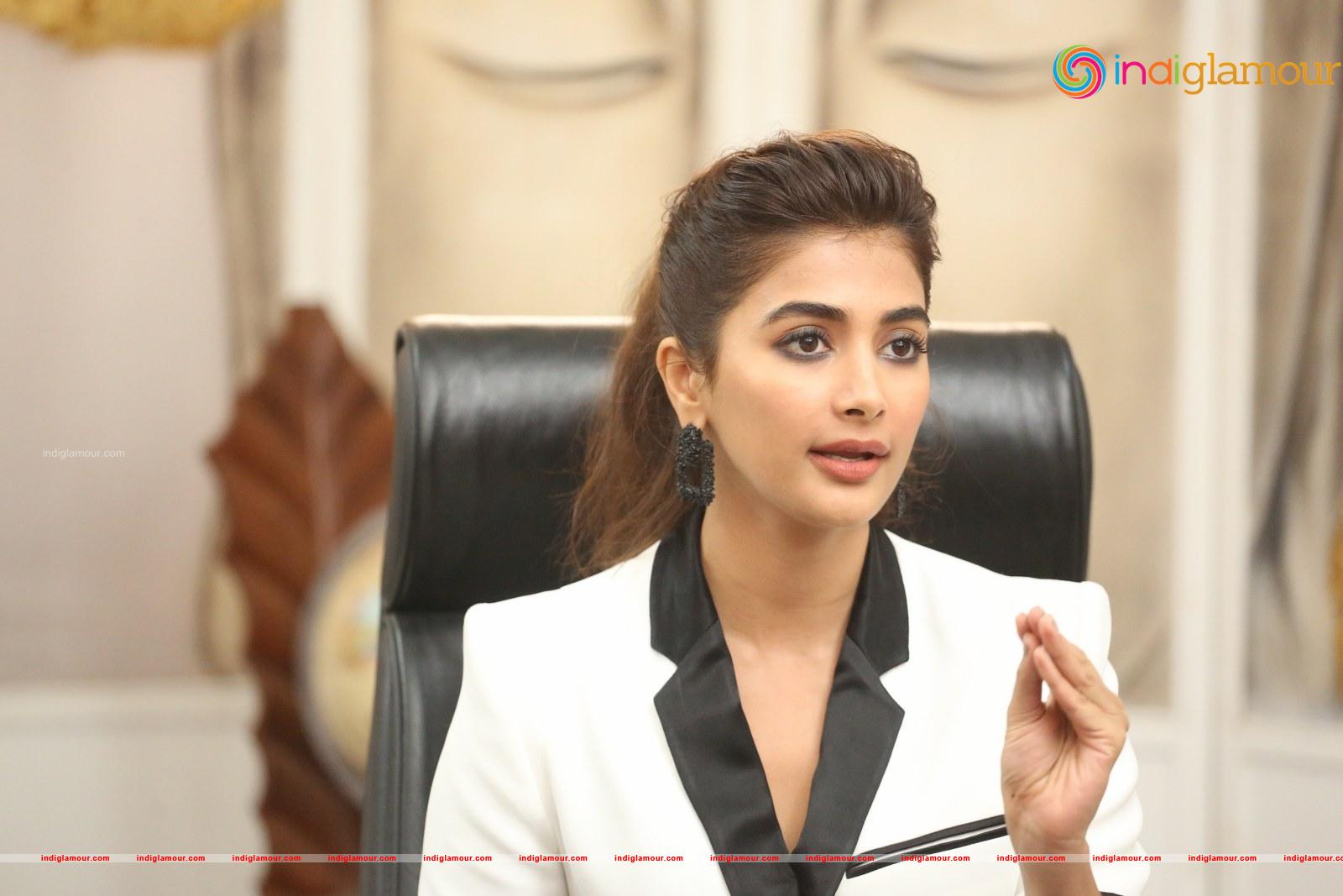 Pooja Hegde Actress hd photo