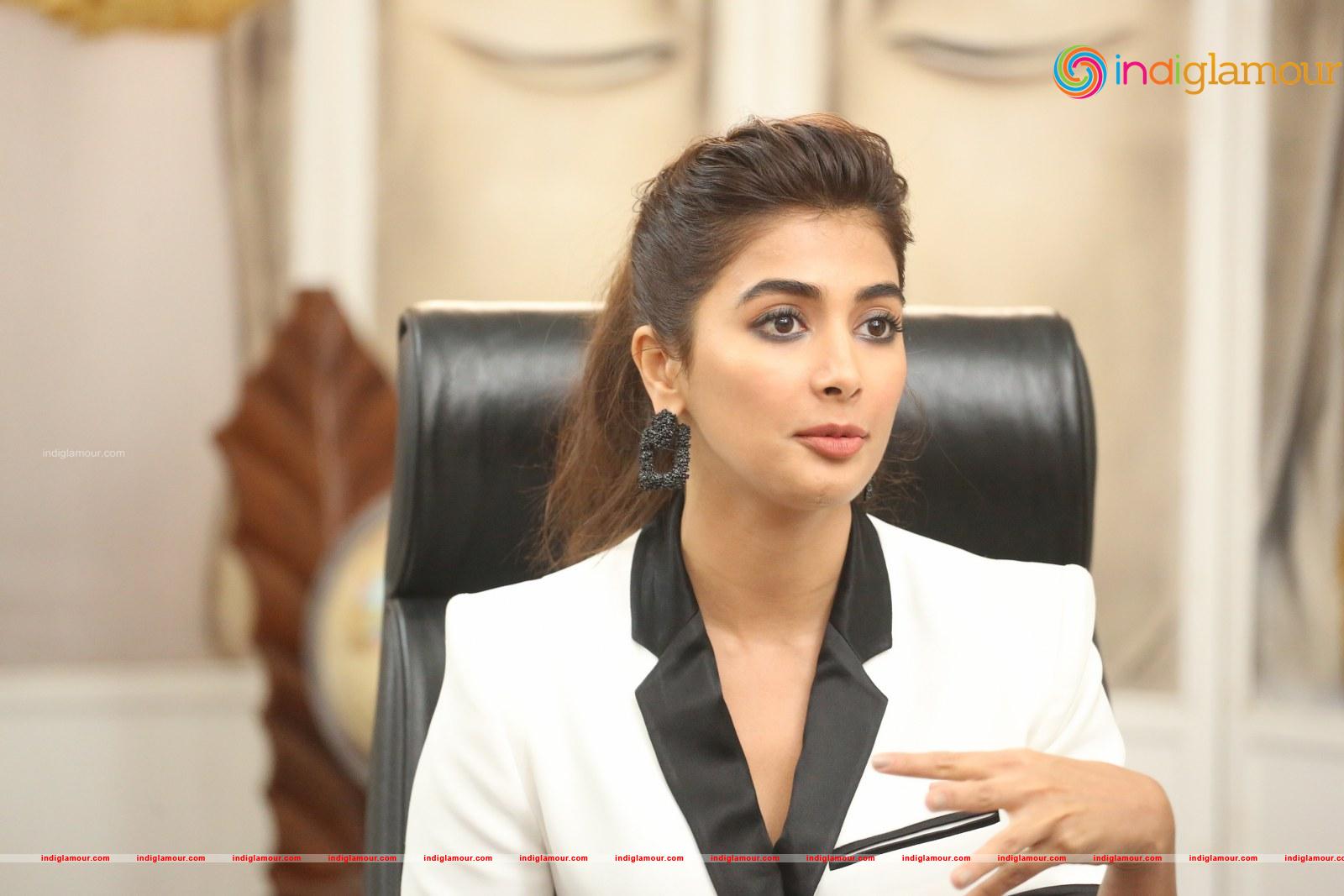 Pooja Hegde Actress hd photo