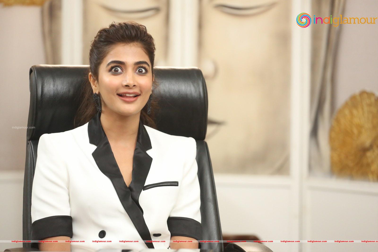 Pooja Hegde Actress hd photo