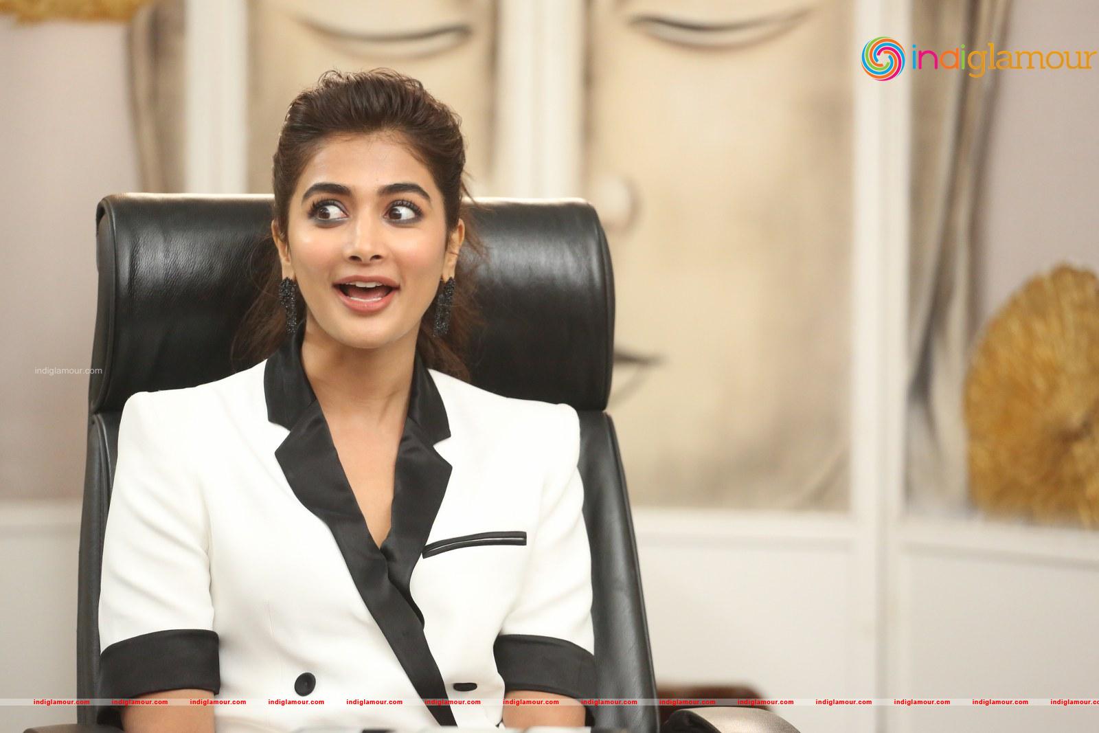 Pooja Hegde Actress hd photo