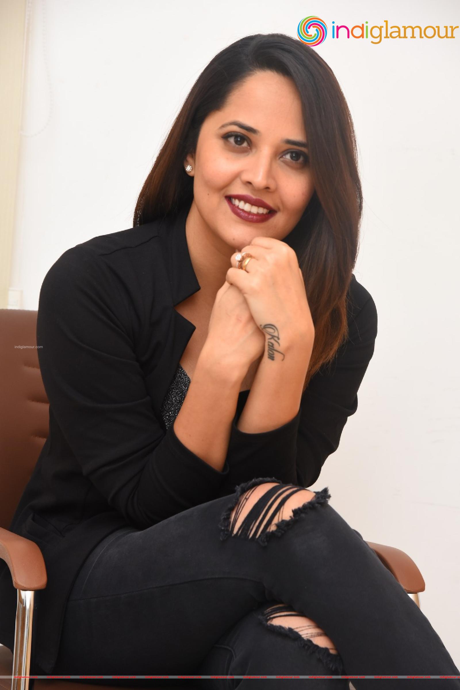 Anasuya Bharadwaj Actress hd photo