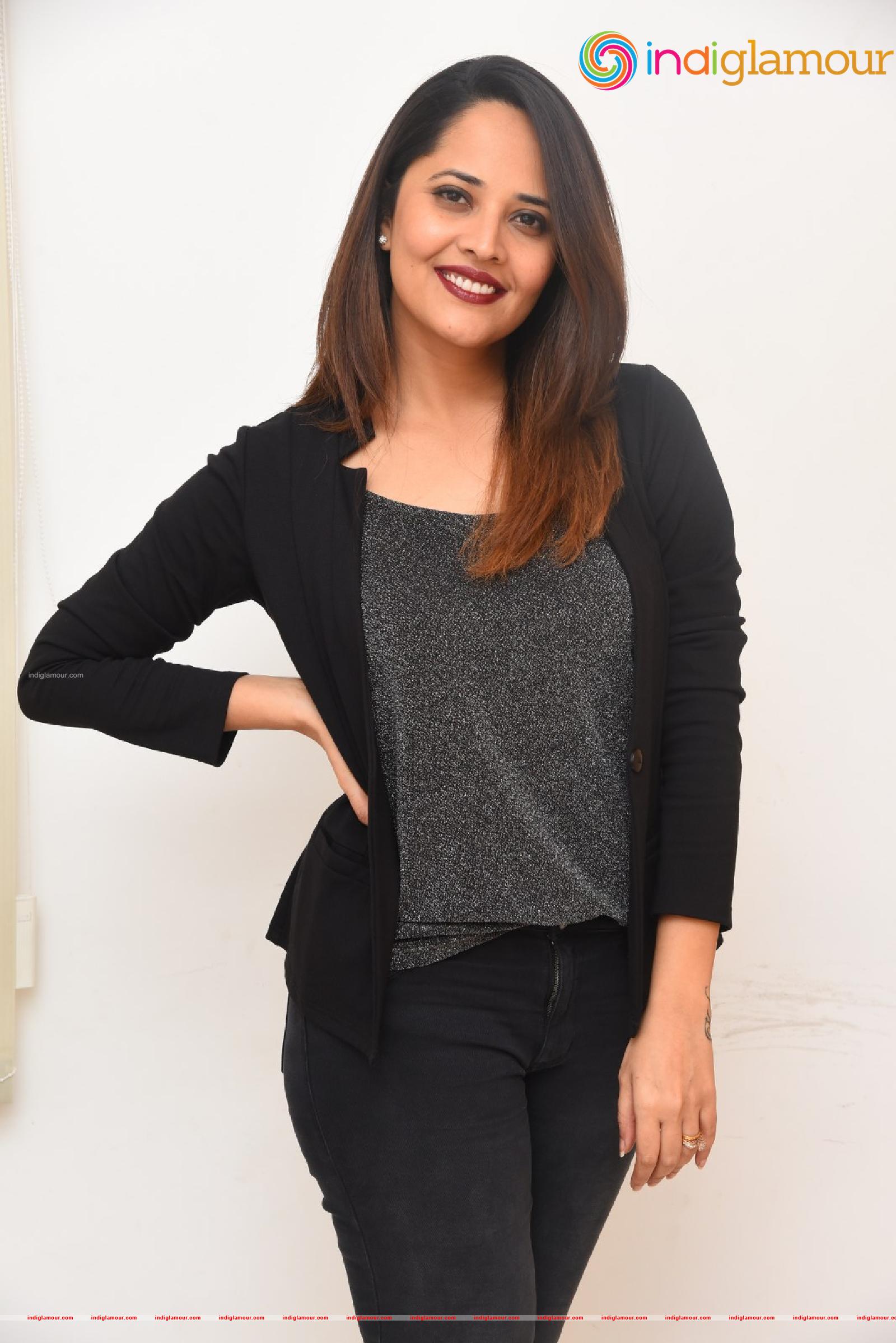 Anasuya Bharadwaj Actress hd photo