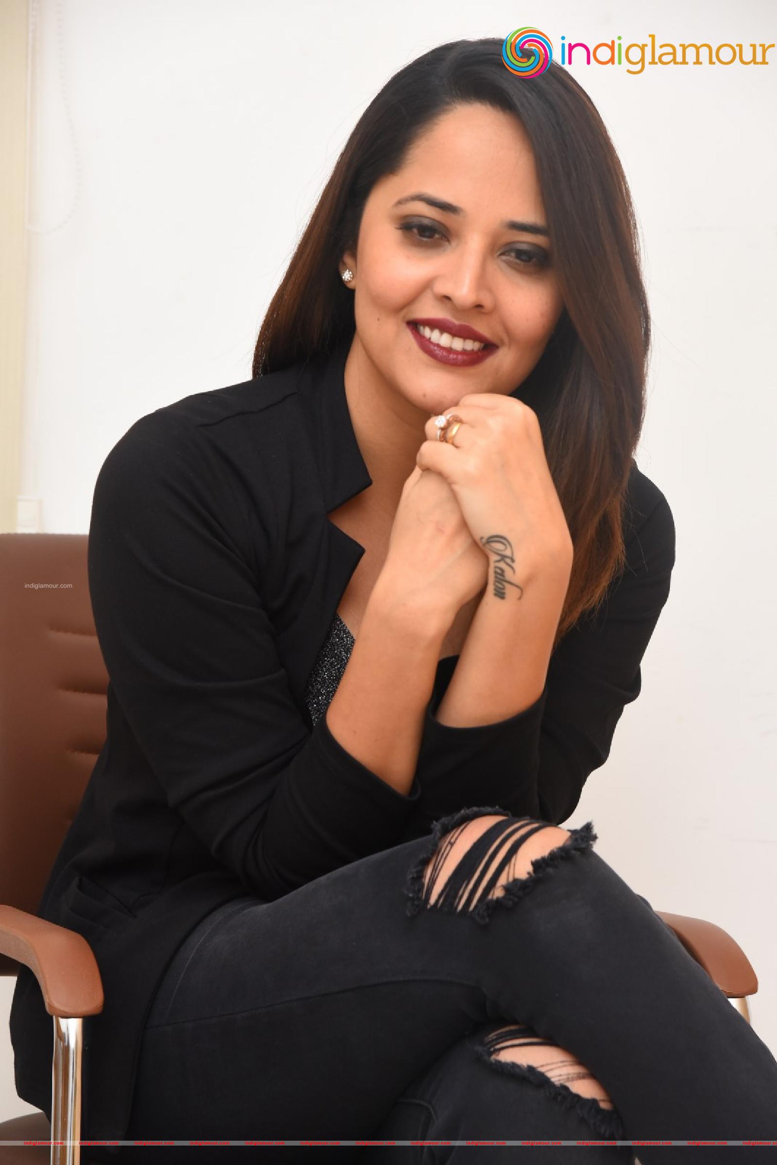 Anasuya Bharadwaj Actress hd photo