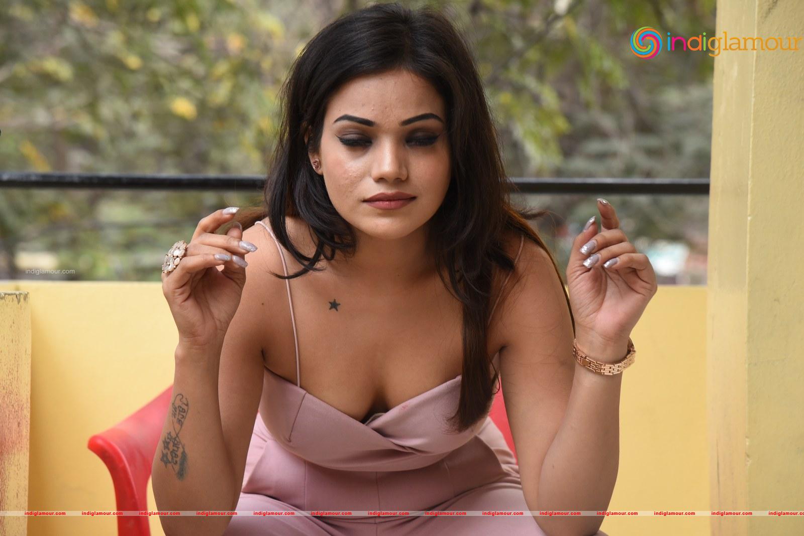 Aakarshika Goyal Actress hd photo