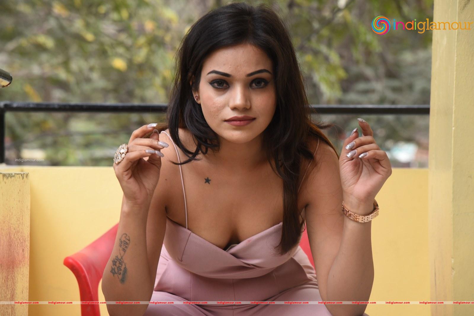 Aakarshika Goyal Actress hd photo