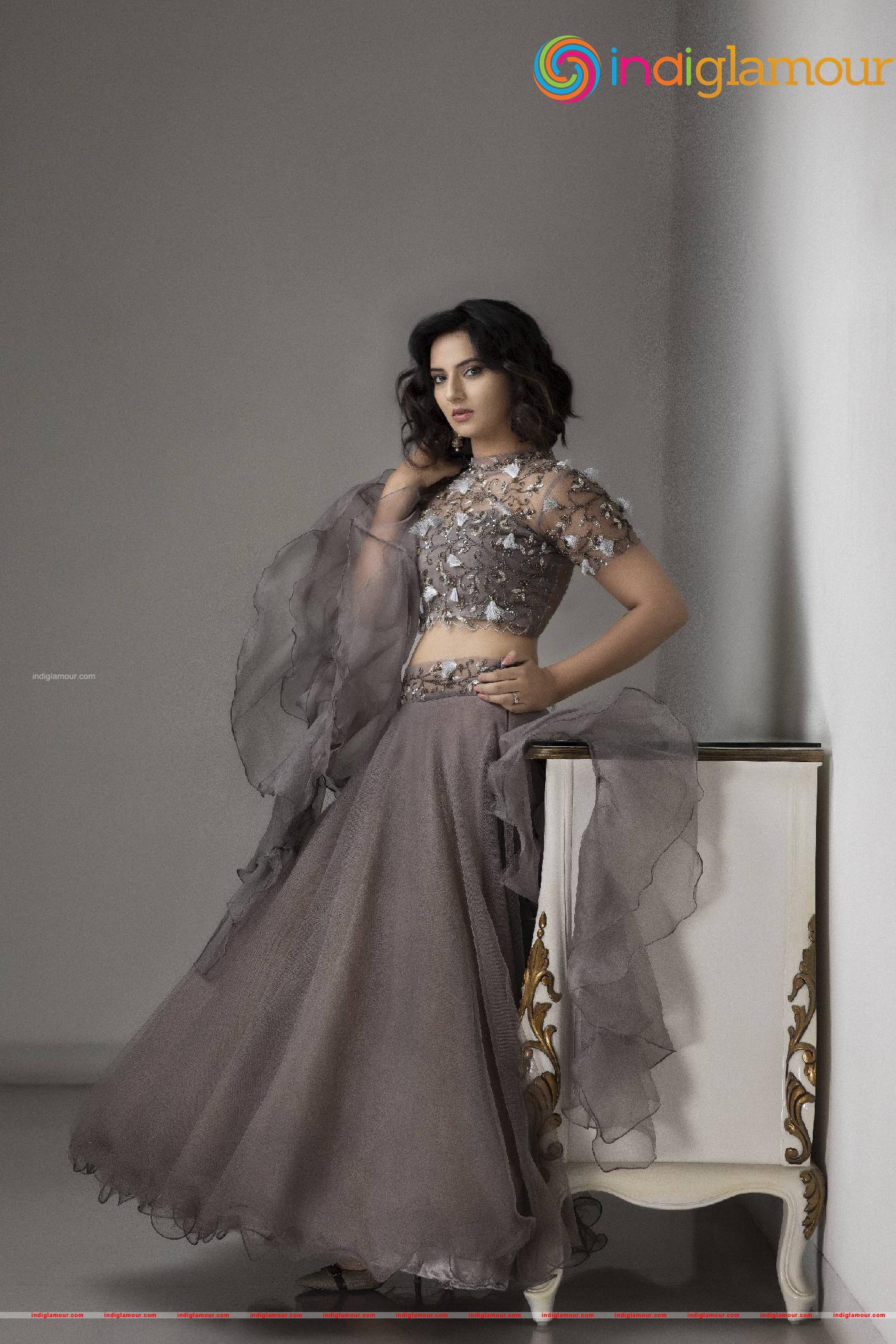 Isha Chawla Actress hd photo