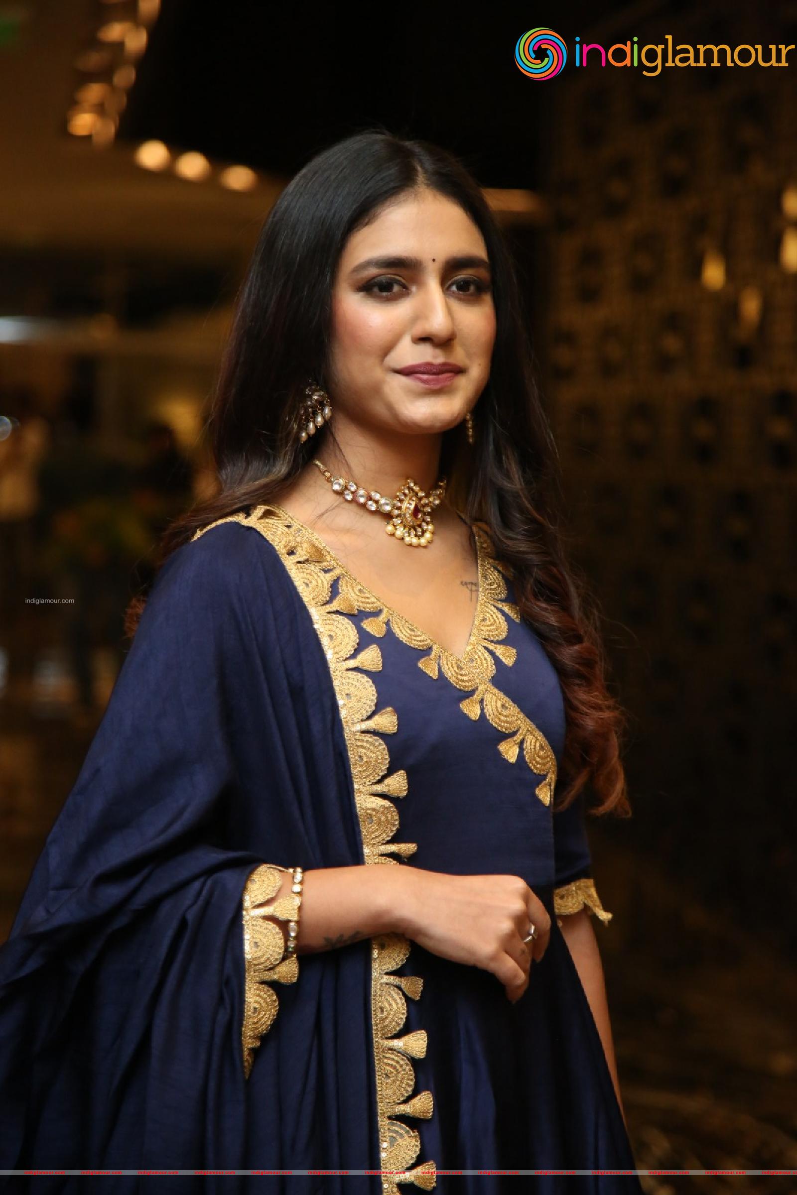 Priya Prakash Varrier Actress hd photo