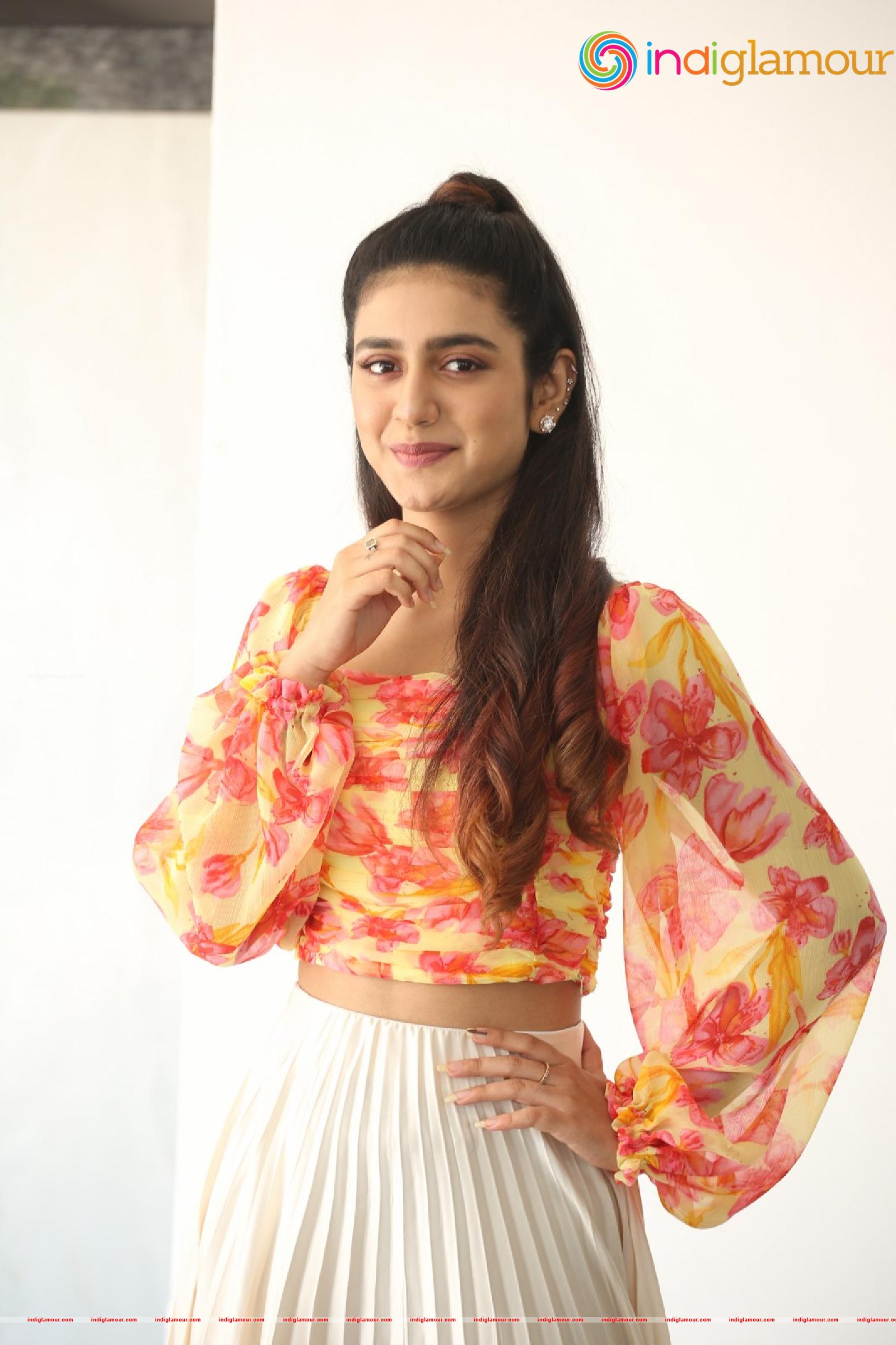 Priya Prakash Varrier Actress hd photo