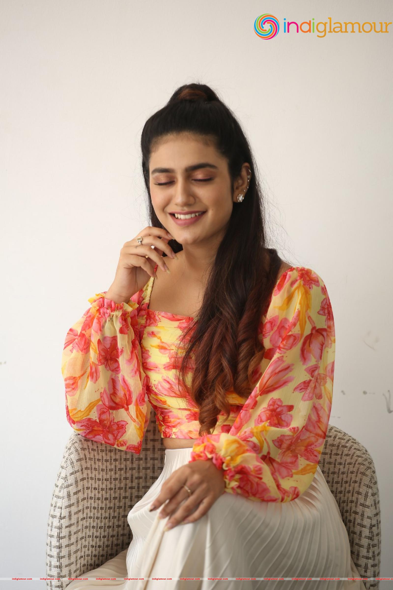 Priya Prakash Varrier Actress hd photo