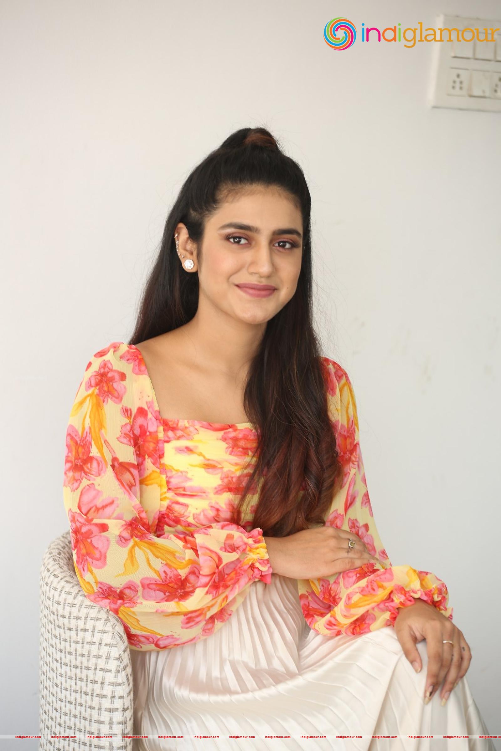 Priya Prakash Varrier Actress hd photo