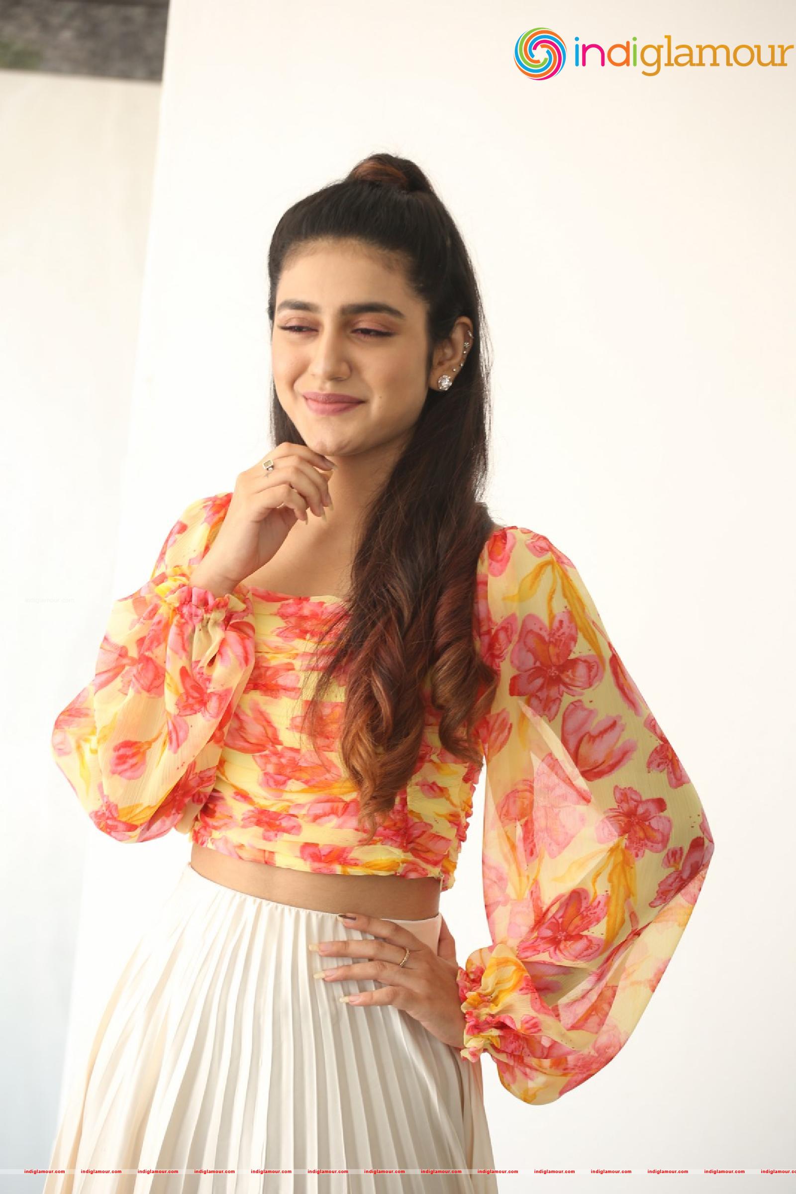Priya Prakash Varrier Actress hd photo