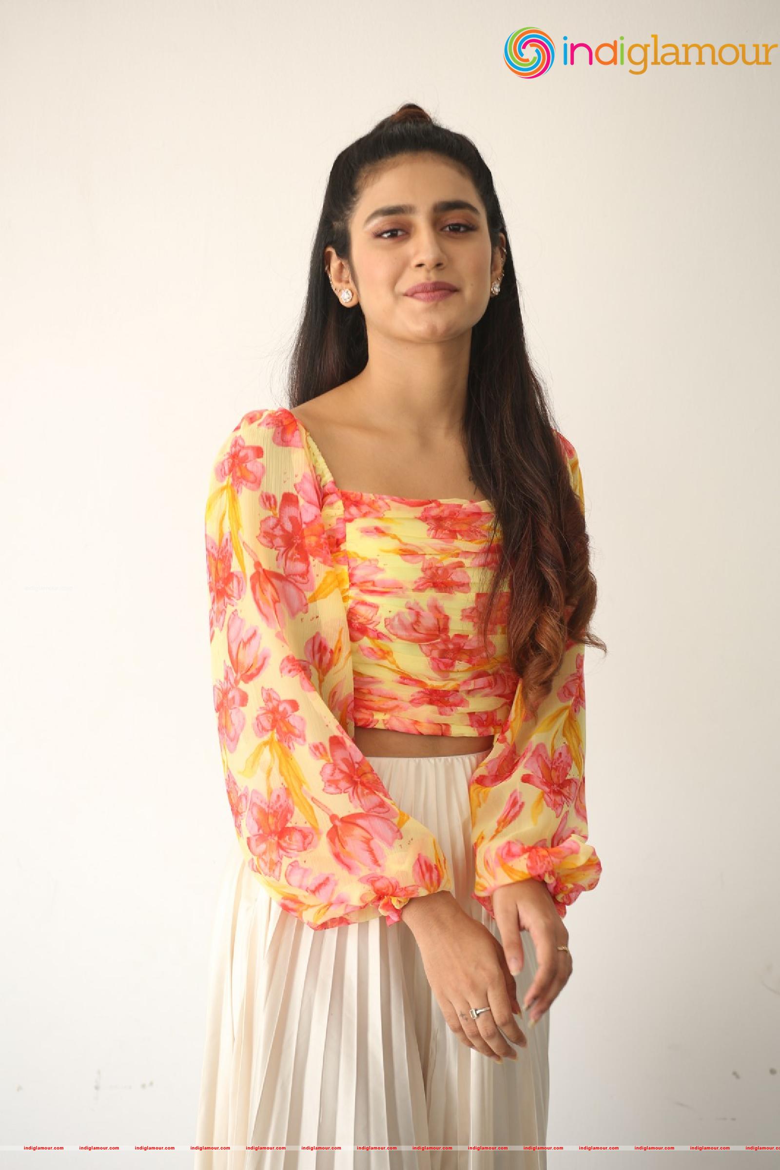 Priya Prakash Varrier Actress hd photo