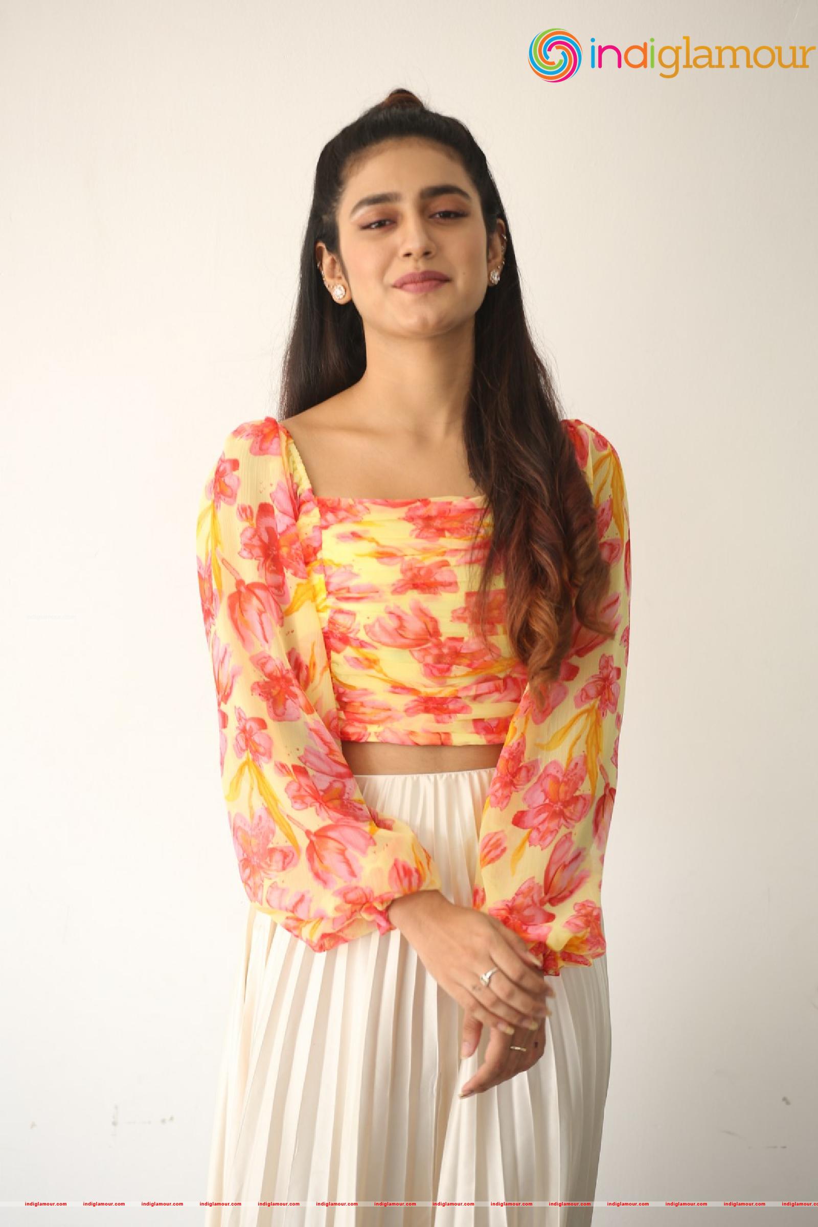 Priya Prakash Varrier Actress hd photo