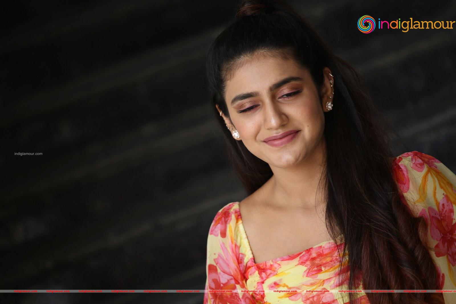Priya Prakash Varrier Actress hd photo