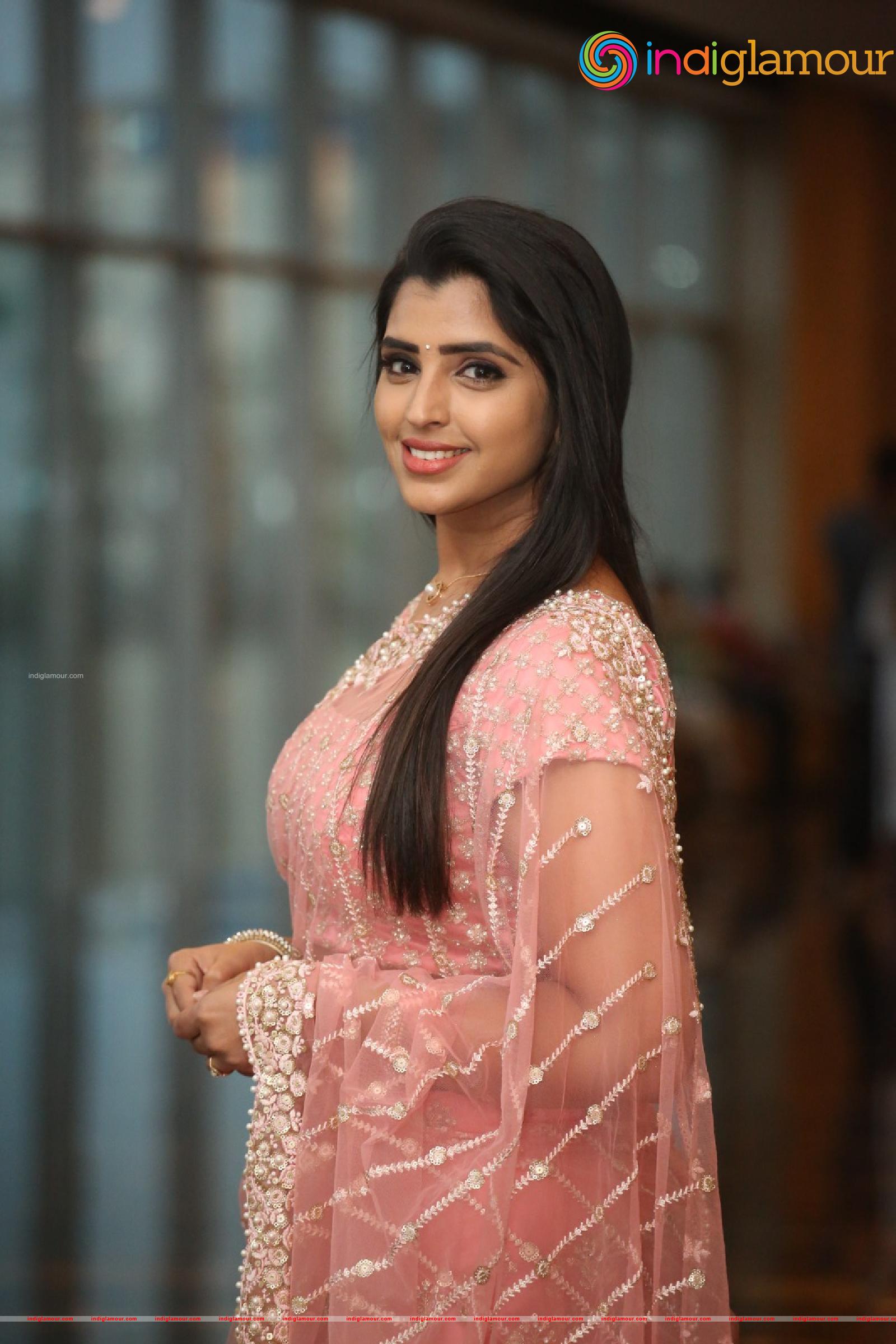 Syamala Actress hd photo