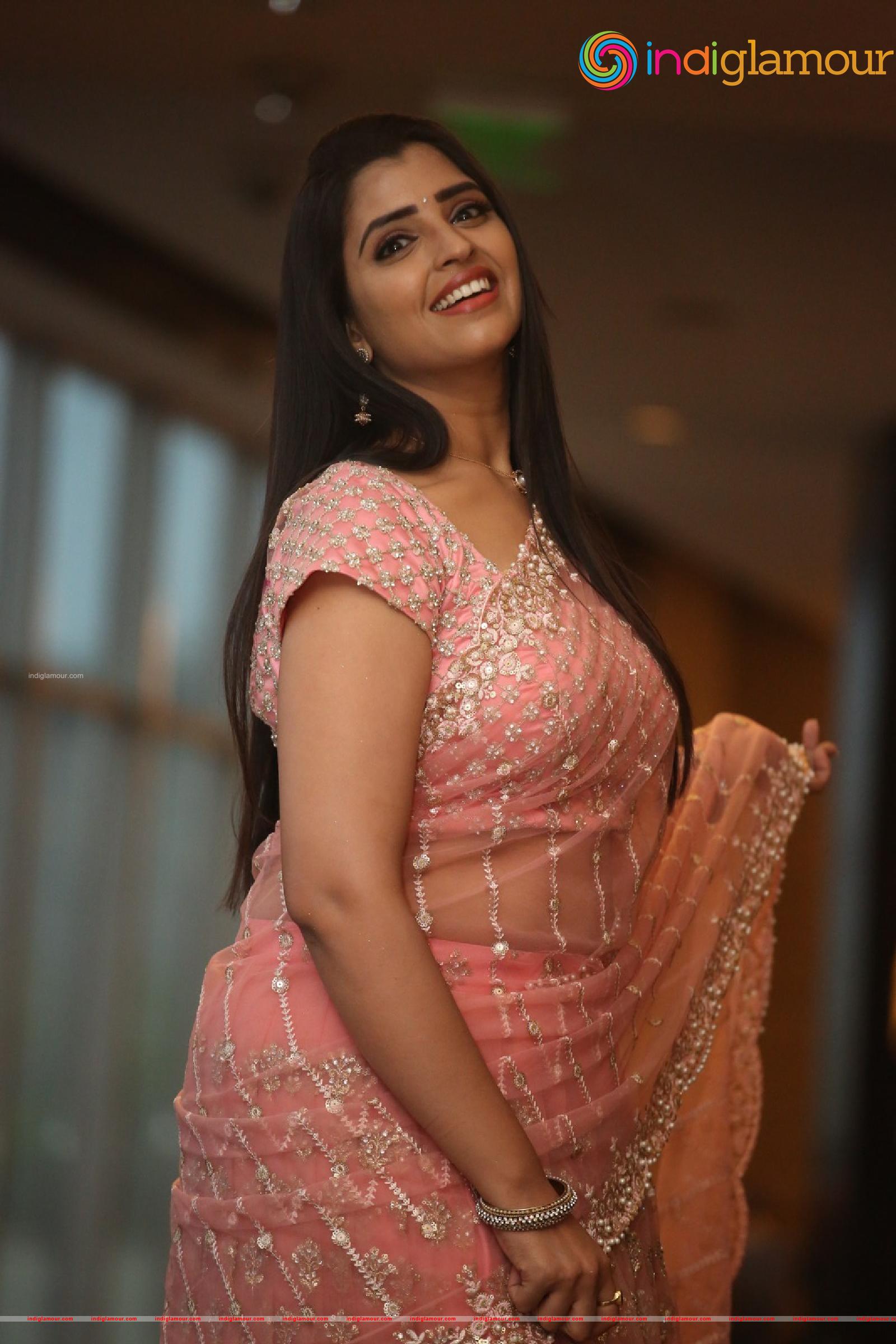 Syamala Actress hd photo