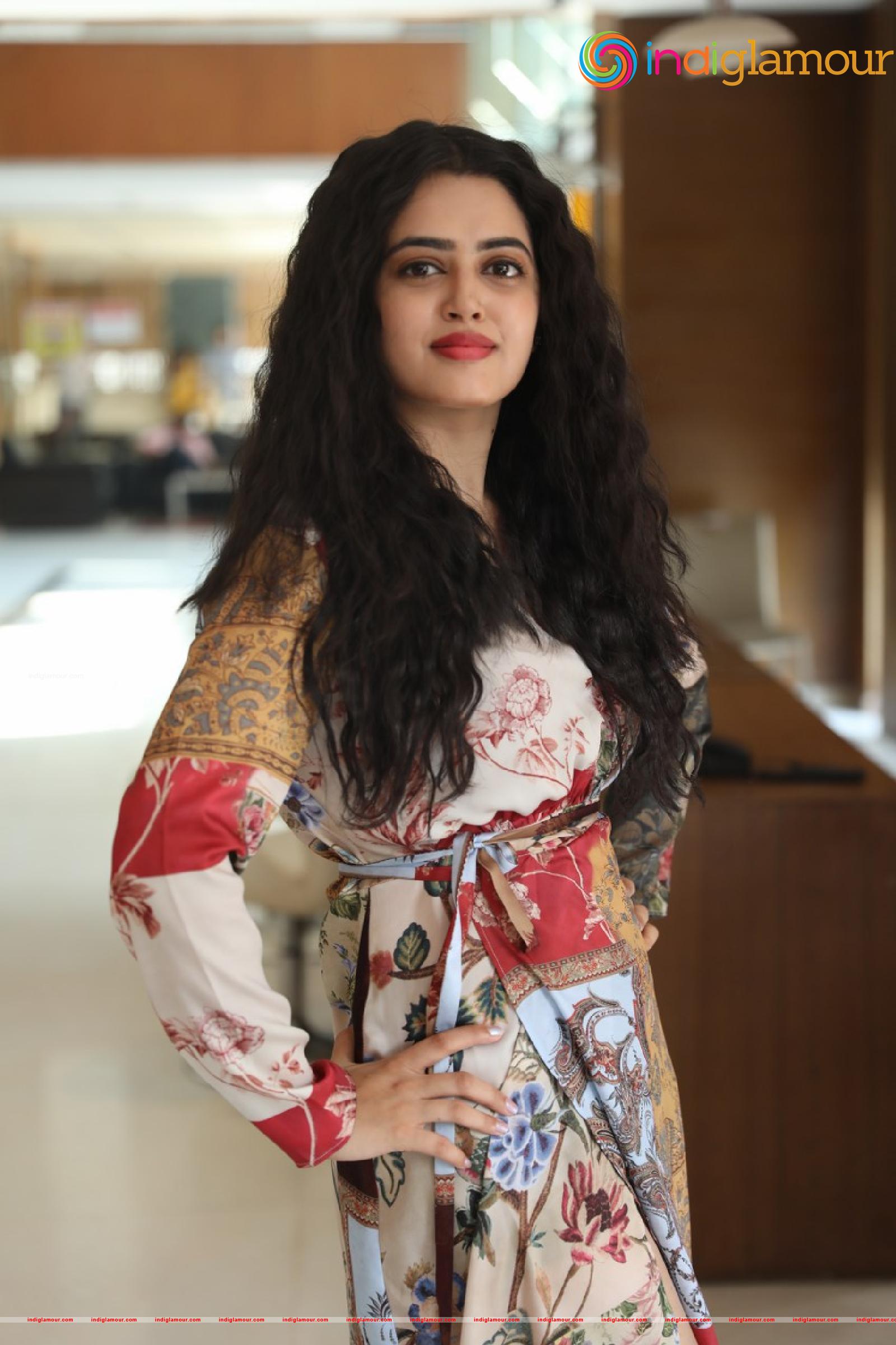 Lovely Singh Actress hd photo