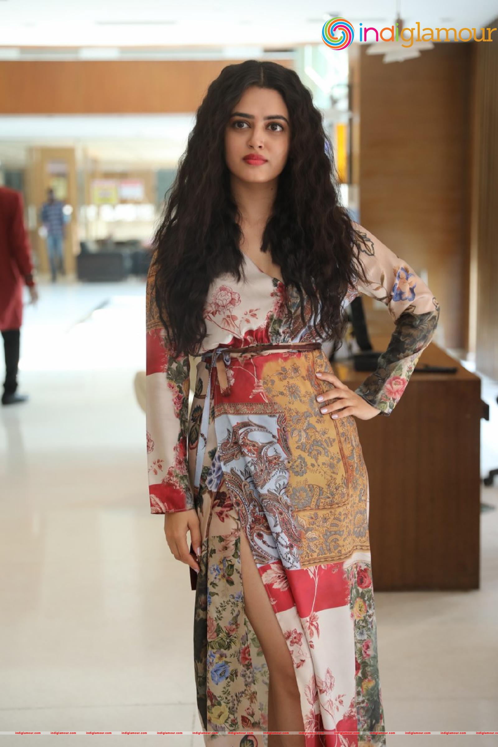 Lovely Singh Actress hd photo