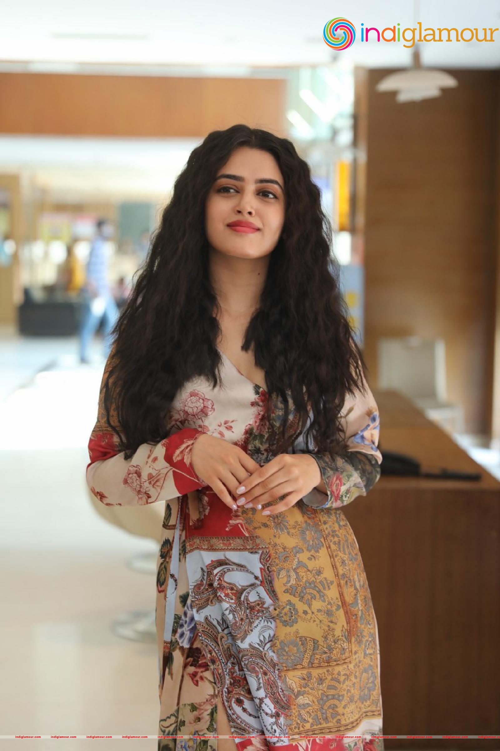 Lovely Singh Actress hd photo