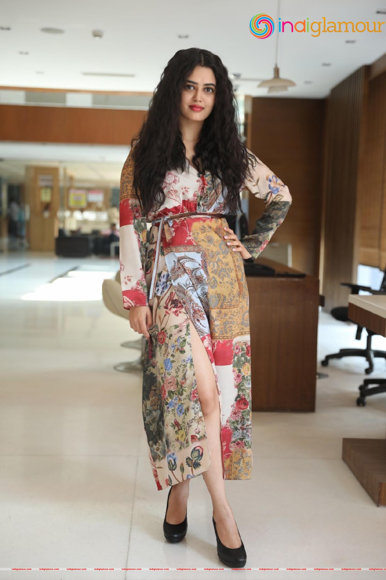 Lovely Singh Actress hd photo