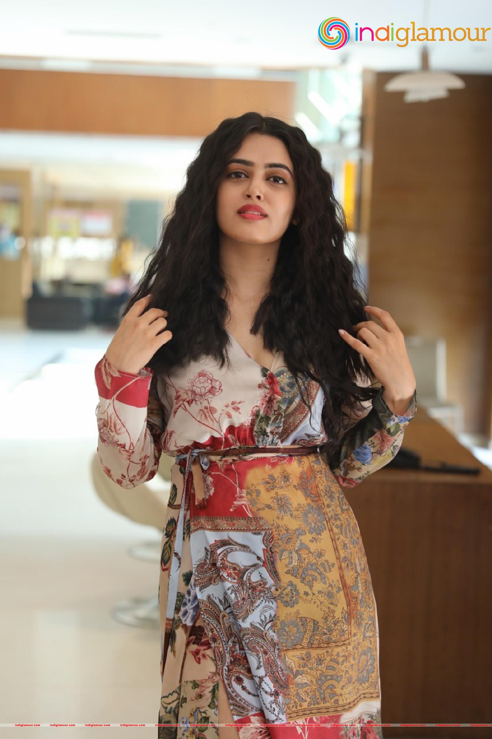 Lovely Singh Actress hd photo