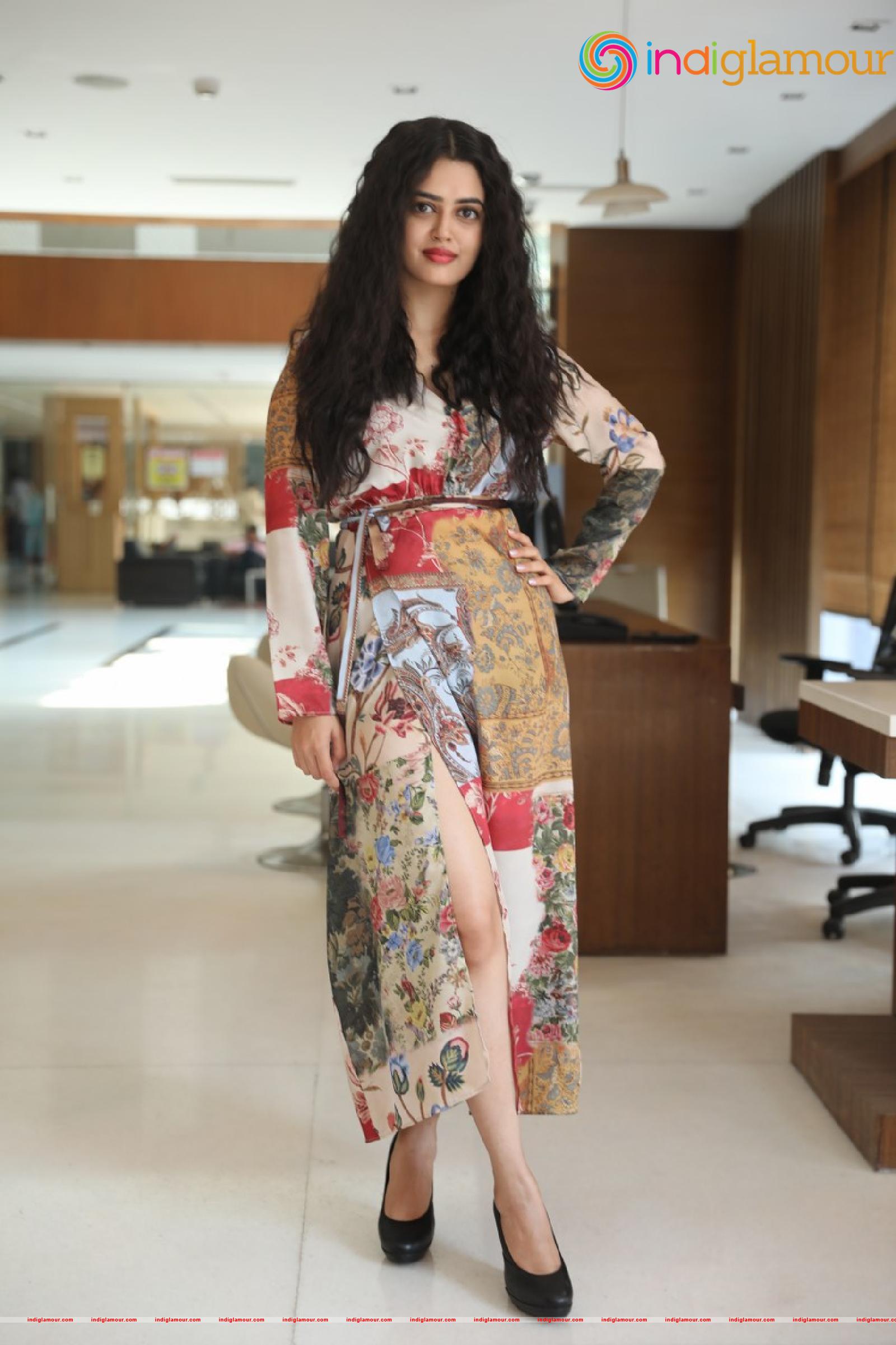 Lovely Singh Actress hd photo