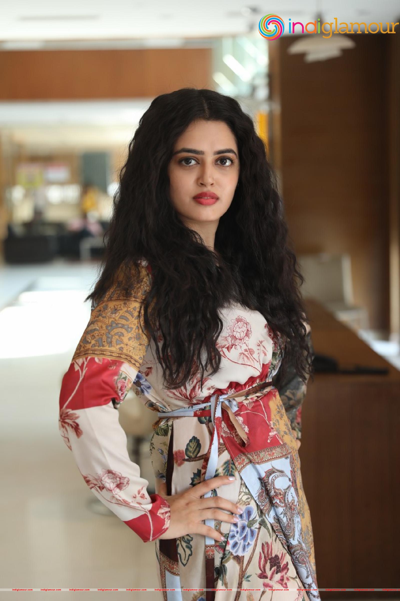 Lovely Singh Actress hd photo