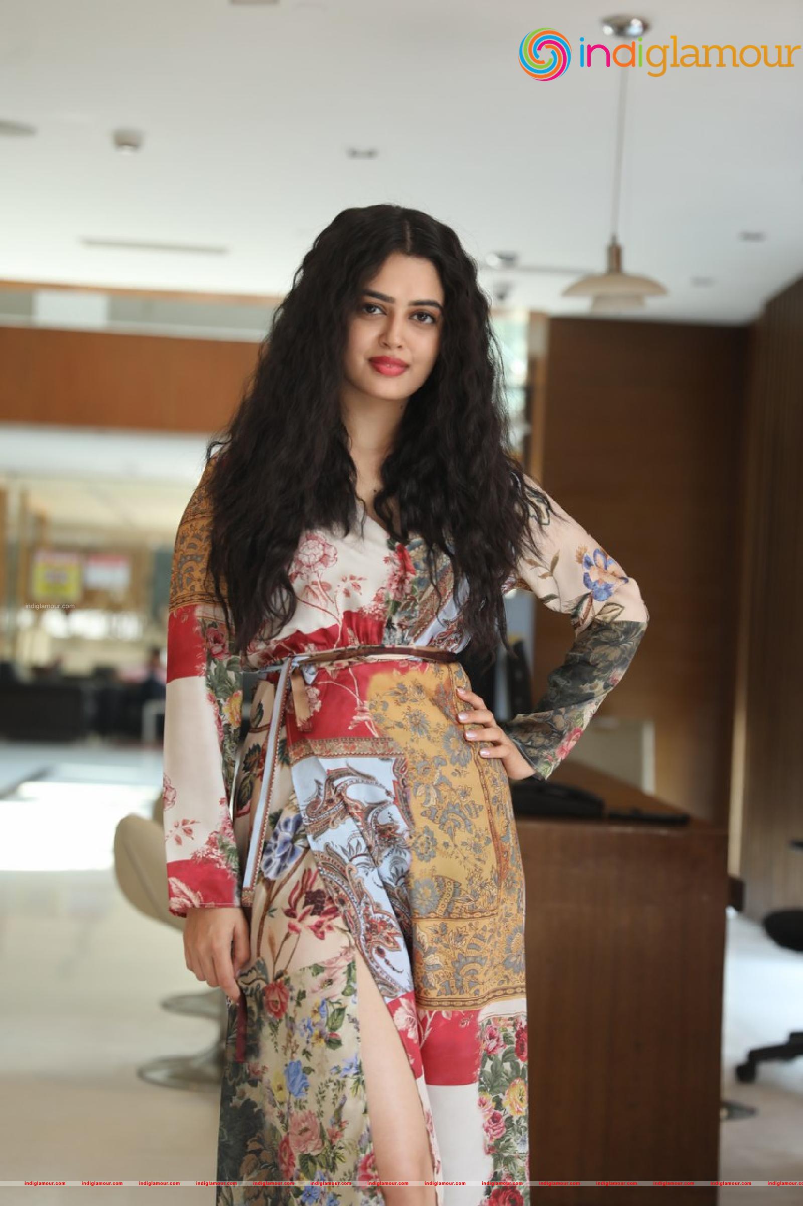 Lovely Singh Actress hd photo