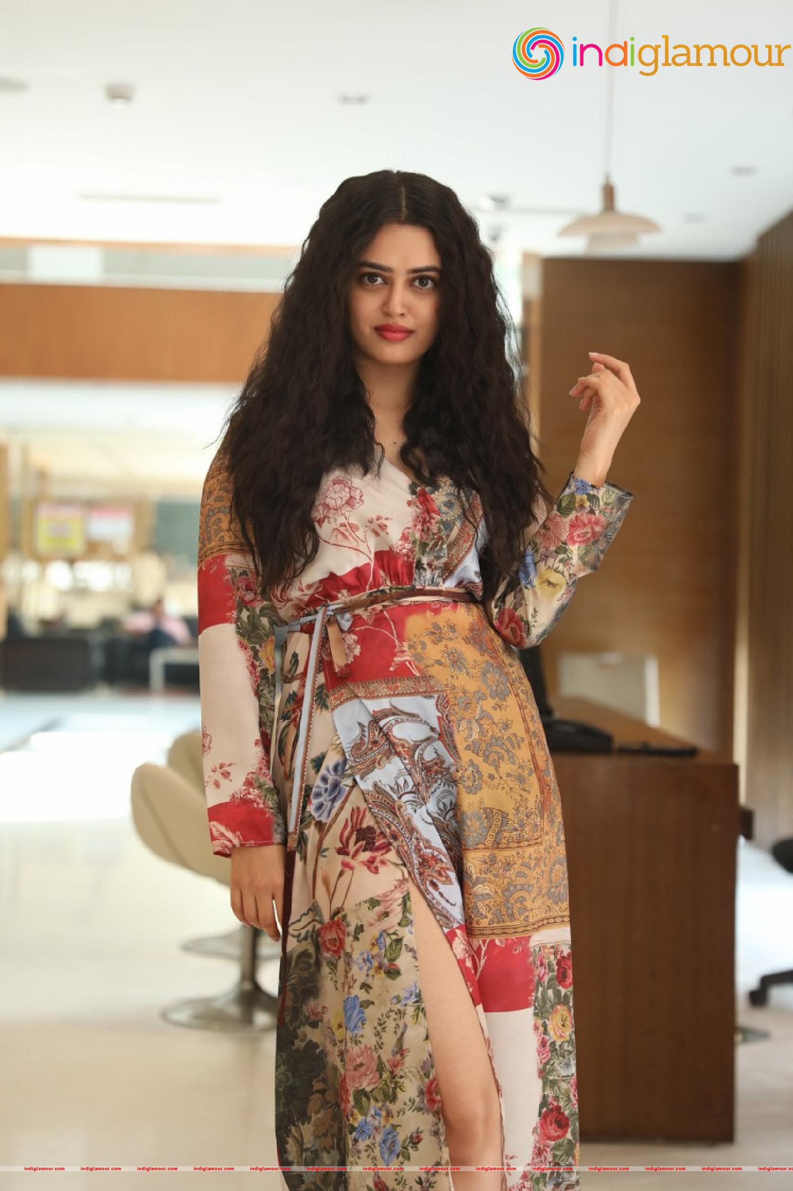 Lovely Singh Actress hd photo