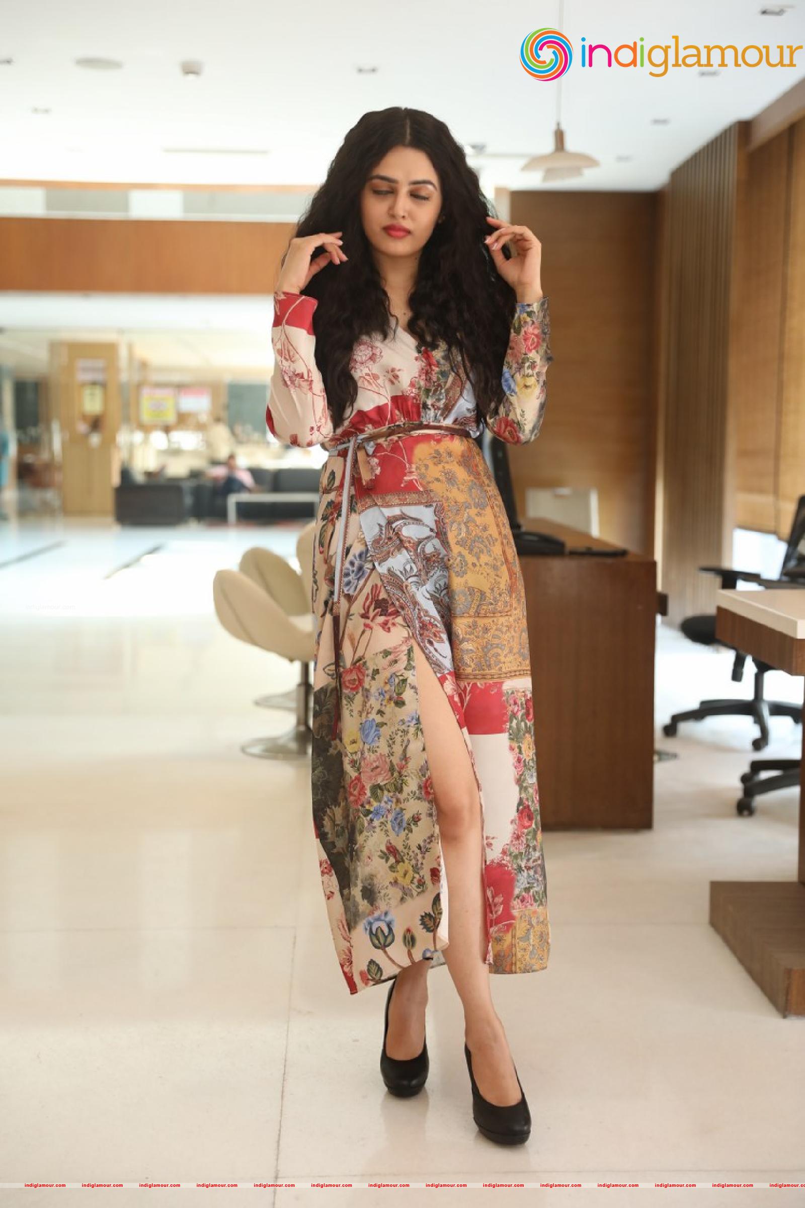 Lovely Singh Actress hd photo