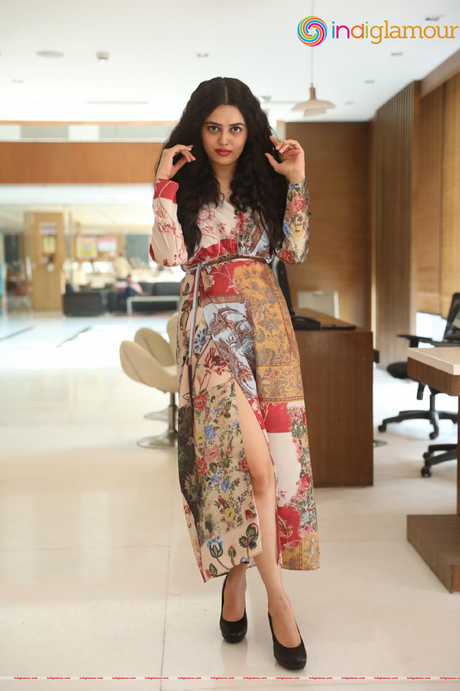 Lovely Singh Actress hd photo