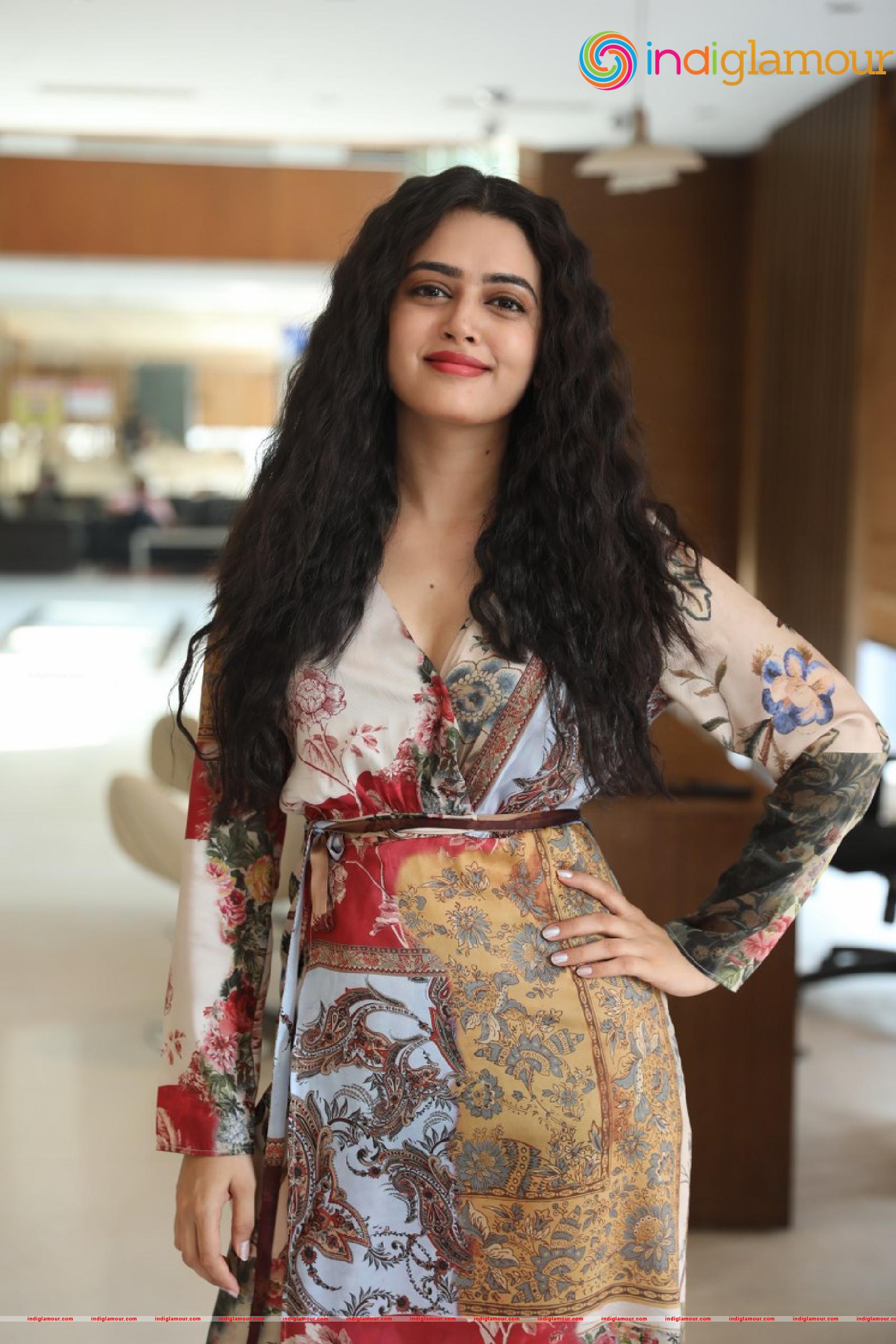 Lovely Singh Actress hd photo