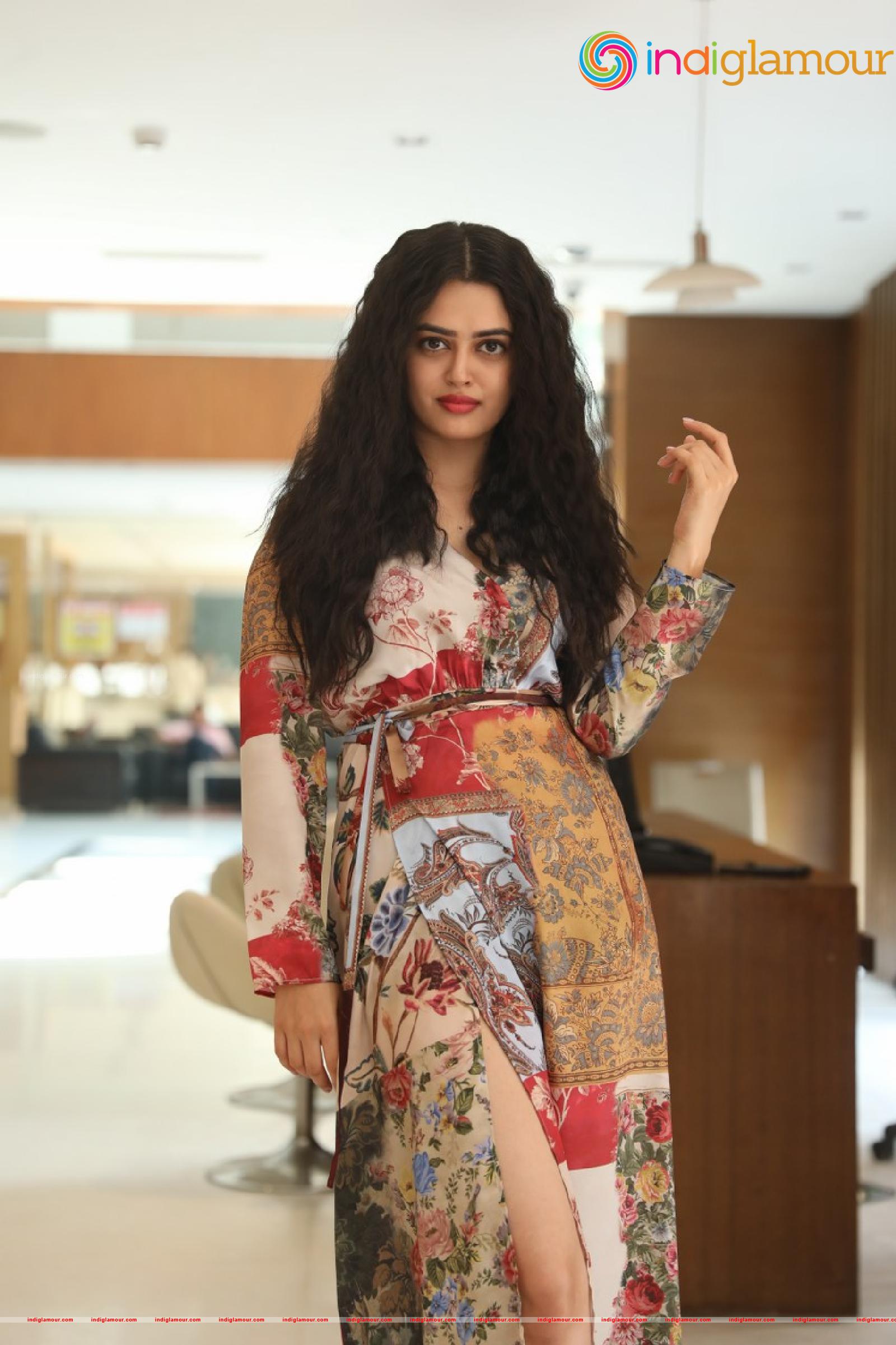 Lovely Singh Actress hd photo